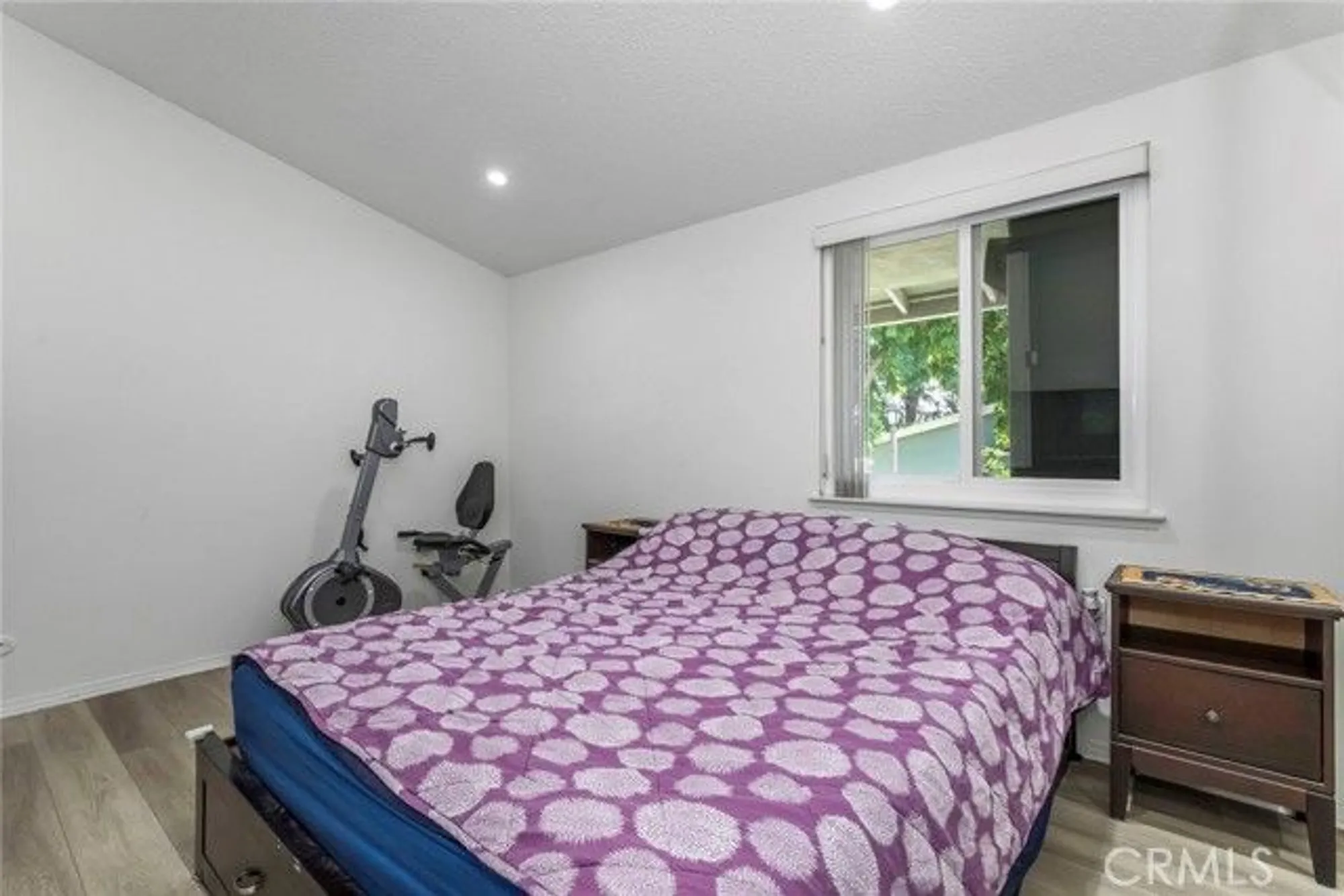 Property Slideshow image 16 of 35 | 19124 avenue of the oaks a, Newhall, CA, 91321