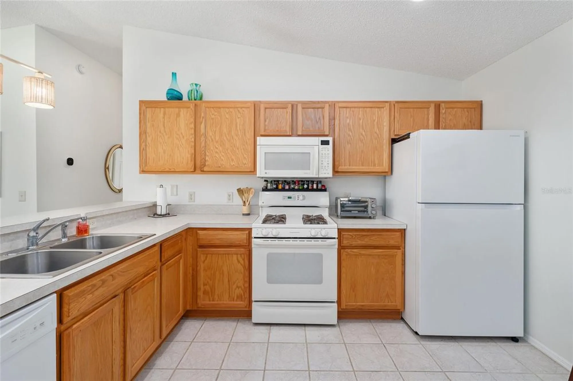 Property Slideshow image 17 of 34 | 16966 se 94th sunnybrook cir, The Villages, FL, 32162