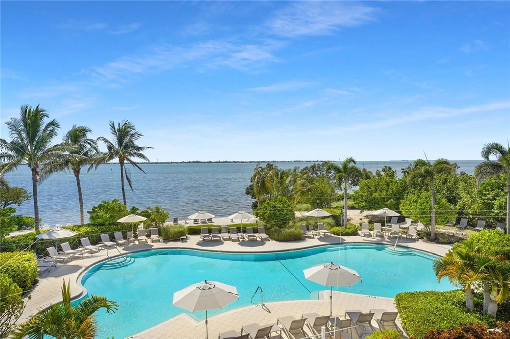 Property Slideshow image 14 of 76 | 303 compass point dr 101, Bradenton, FL, 34209