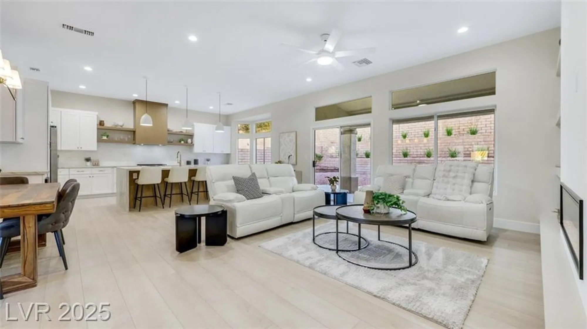 Property Slideshow image 16 of 39 | 3025 bonnie rock dr, Las Vegas, NV, 89134