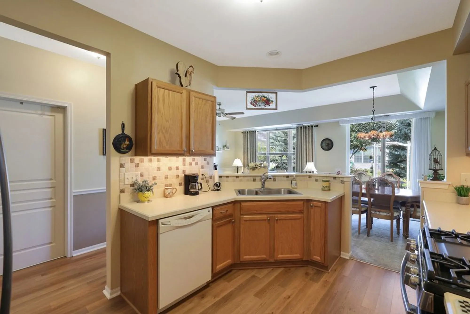 Property Slideshow image 6 of 20 | 11723 evergreen ln, Huntley, IL, 60142