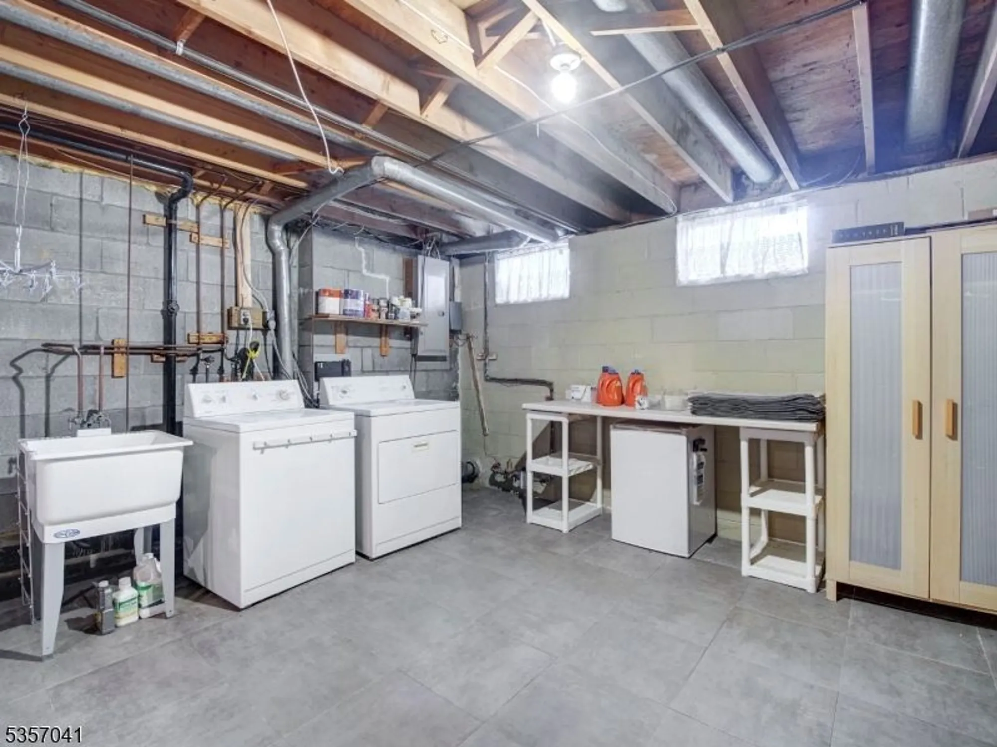 Property Slideshow image 16 of 28 | 77 hampshire dr, Mendham, NJ, 07945