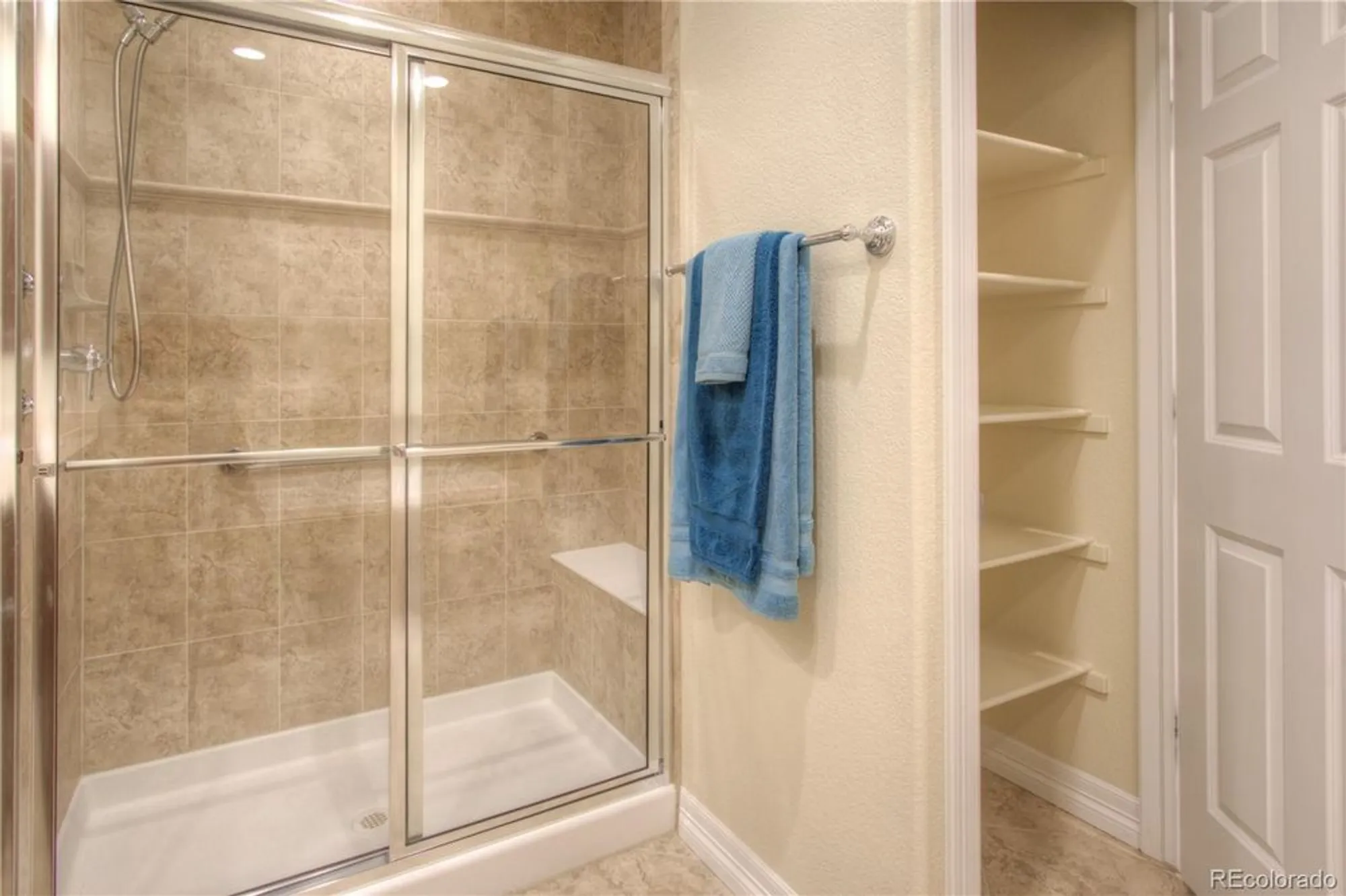 Property Slideshow image 25 of 49 | 8594 w quarto ave, Littleton, CO, 80128