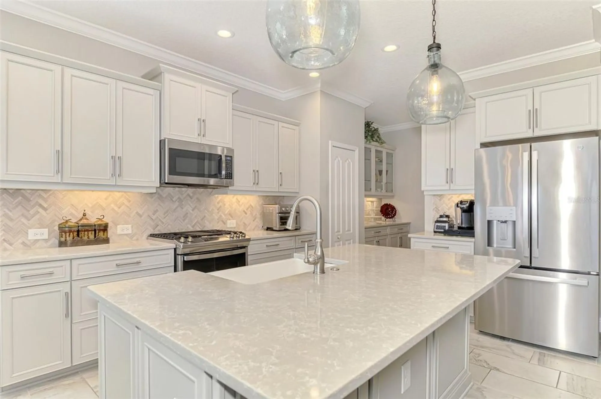 Property Slideshow image 23 of 73 | 26813 weiskopf dr, Englewood, FL, 34223