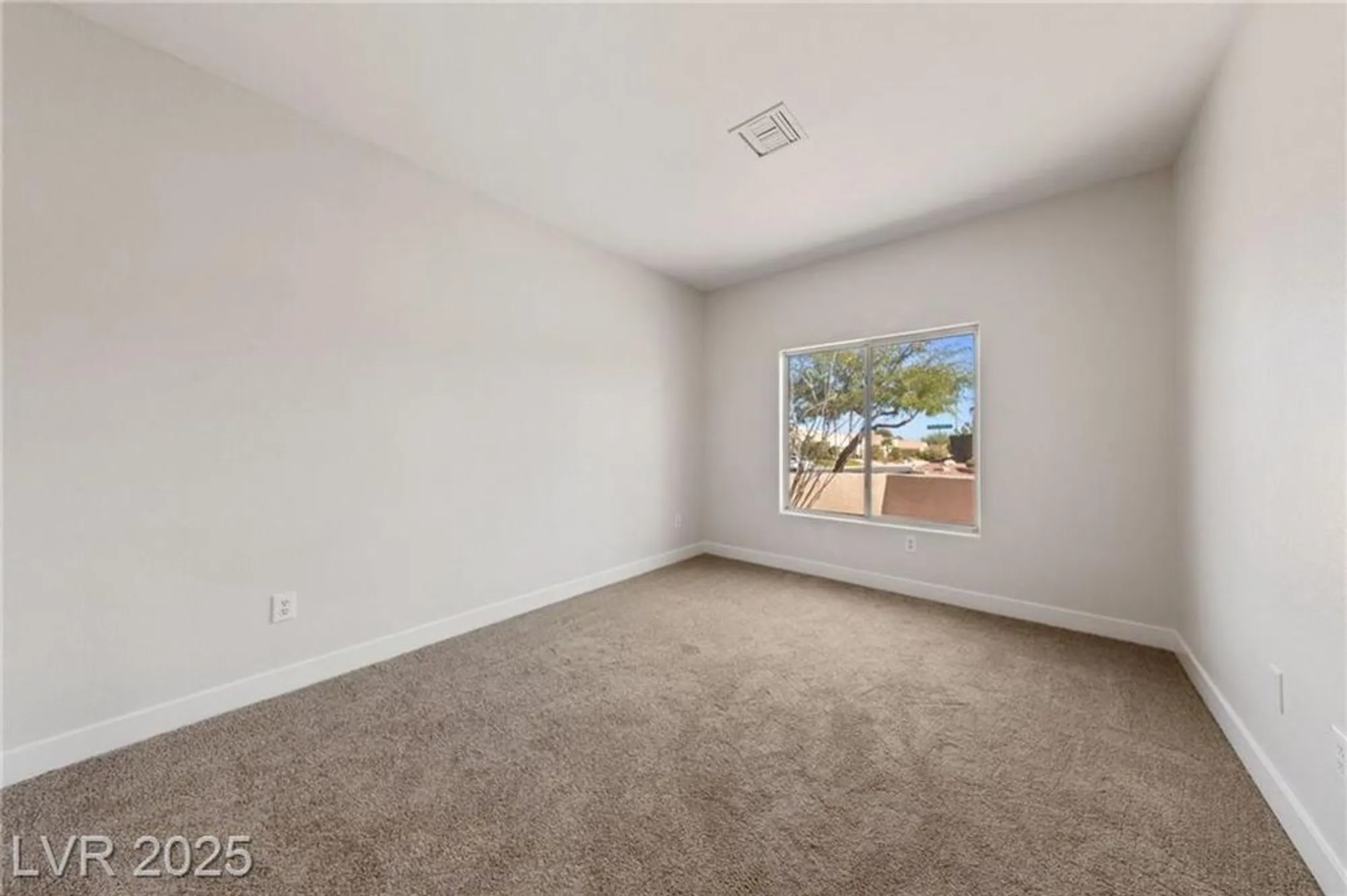 Property Slideshow image 13 of 15 | 3033 bonnie rock dr, Las Vegas, NV, 89134