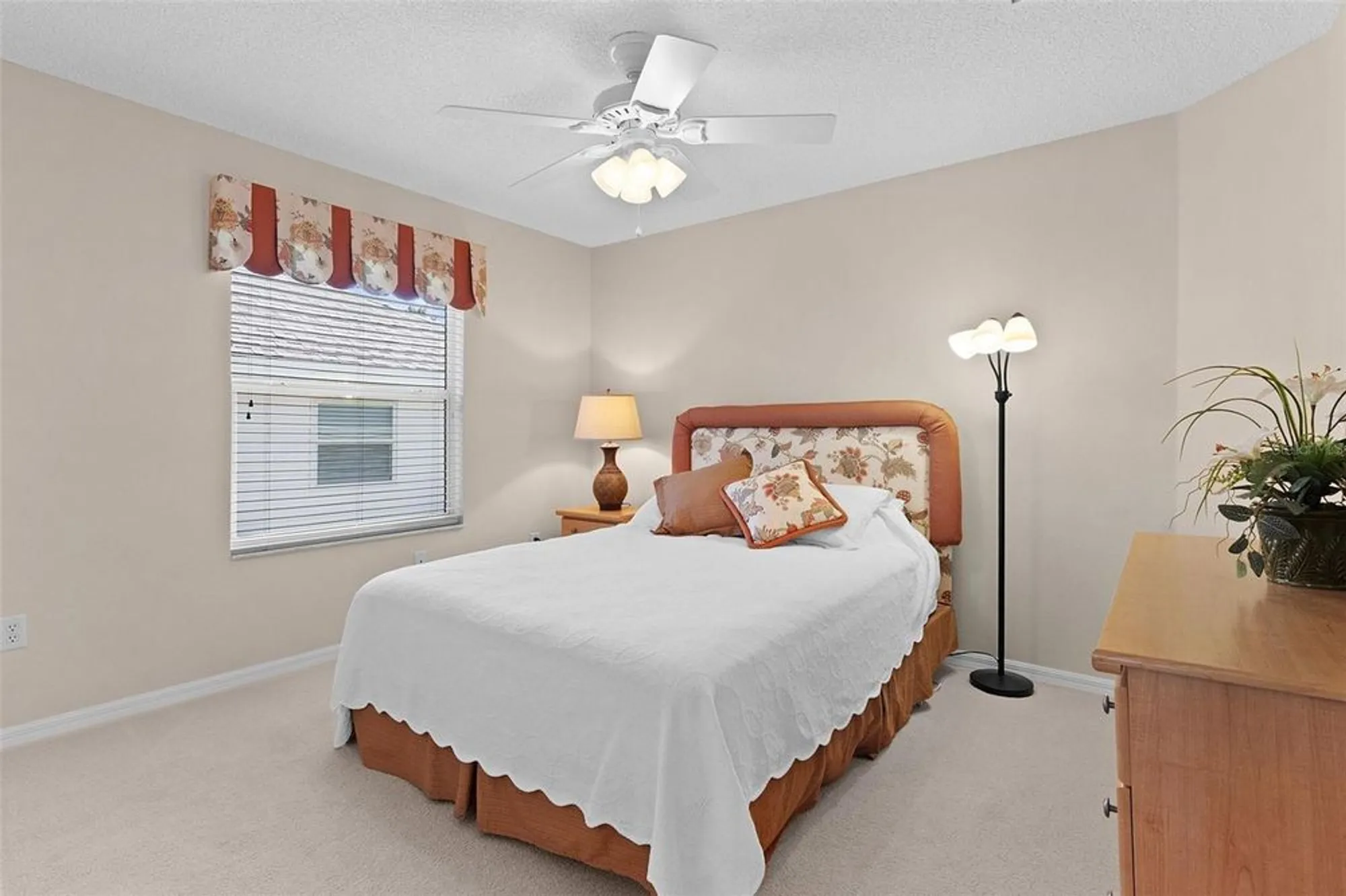 Property Slideshow image 26 of 49 | 2864 manor downs, The Villages, FL, 32162