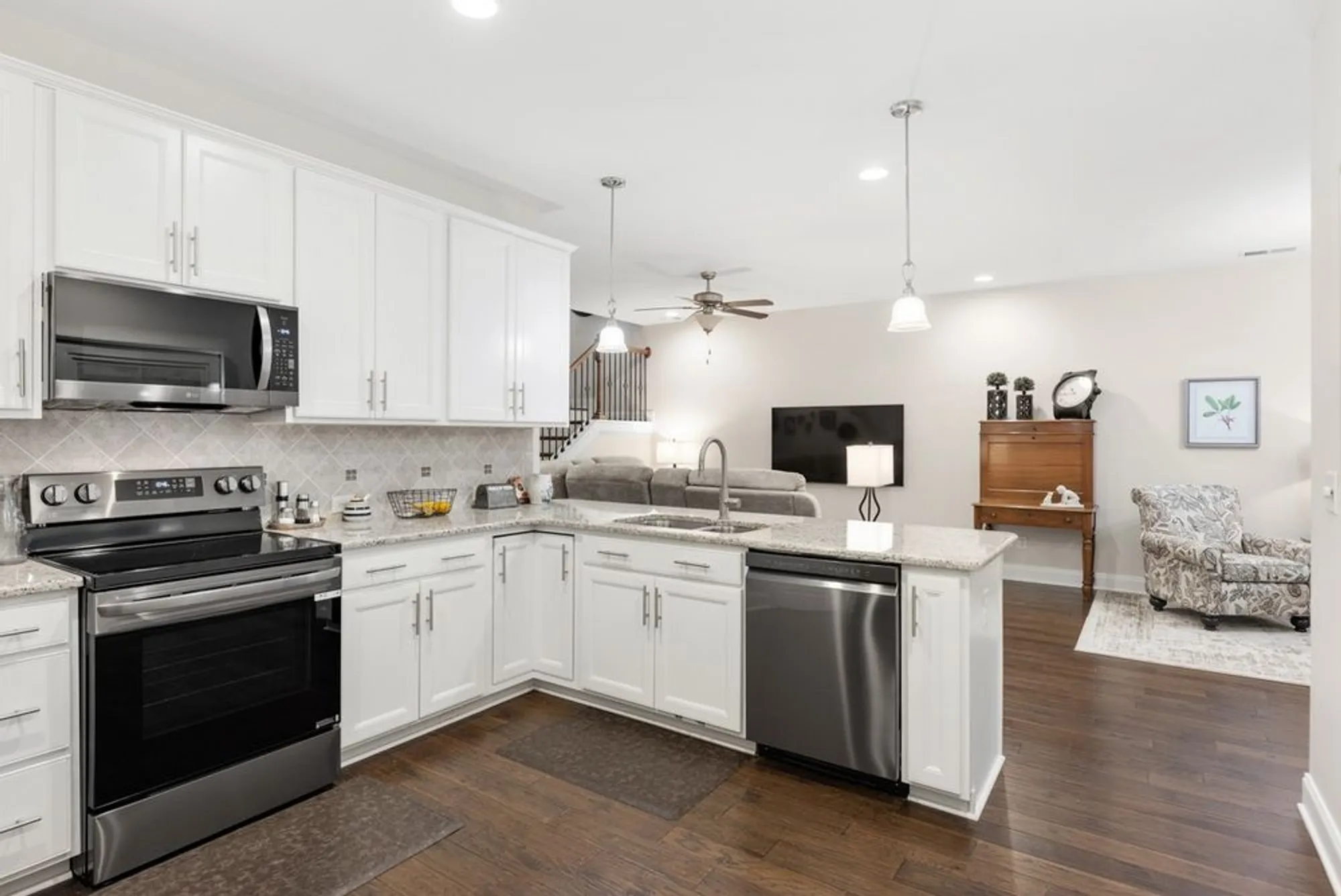 Property Slideshow image 7 of 71 | 240 glennister ct, Gallatin, TN, 37066