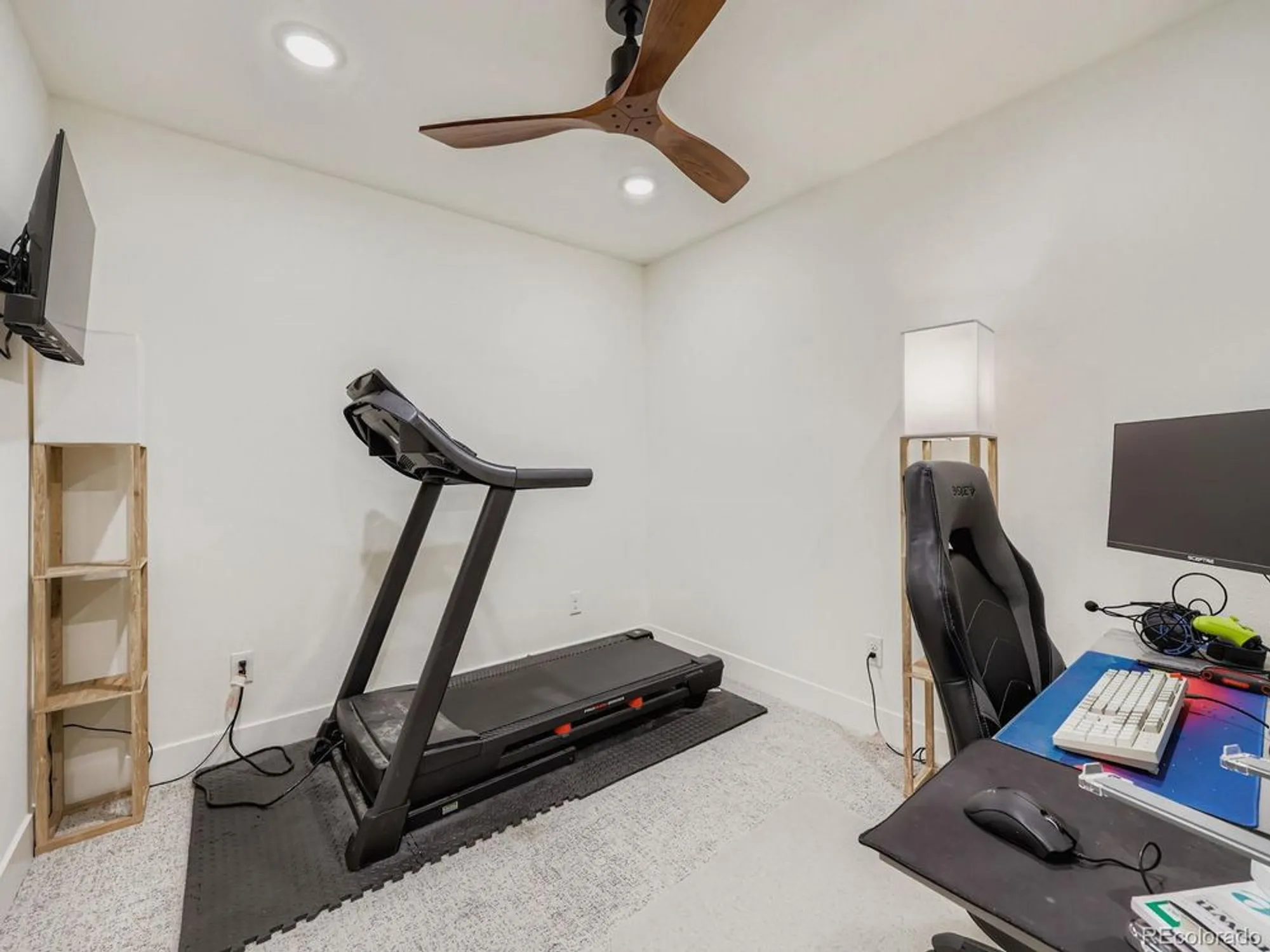 Property Slideshow image 18 of 31 | 4059 happy hollow dr, Castle Rock, CO, 80104