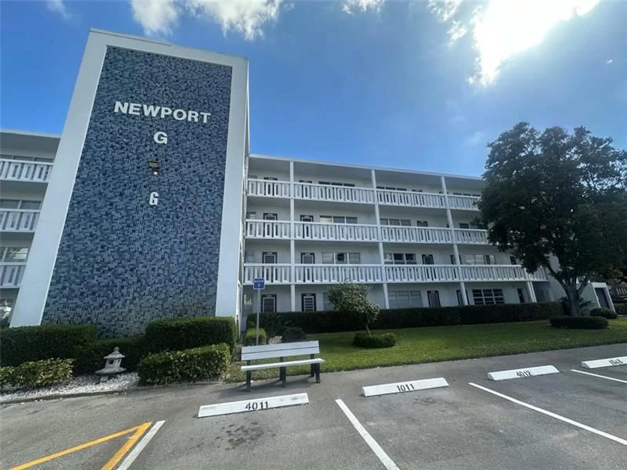 Property Slideshow image 26 of 68 | 4012 newport g # 4012, Deerfield Beach, FL, 33442