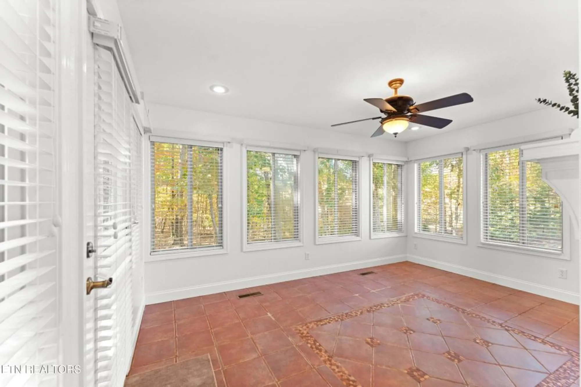 Property Slideshow image 9 of 38 | 109 markham ln, Crossville, TN, 38558