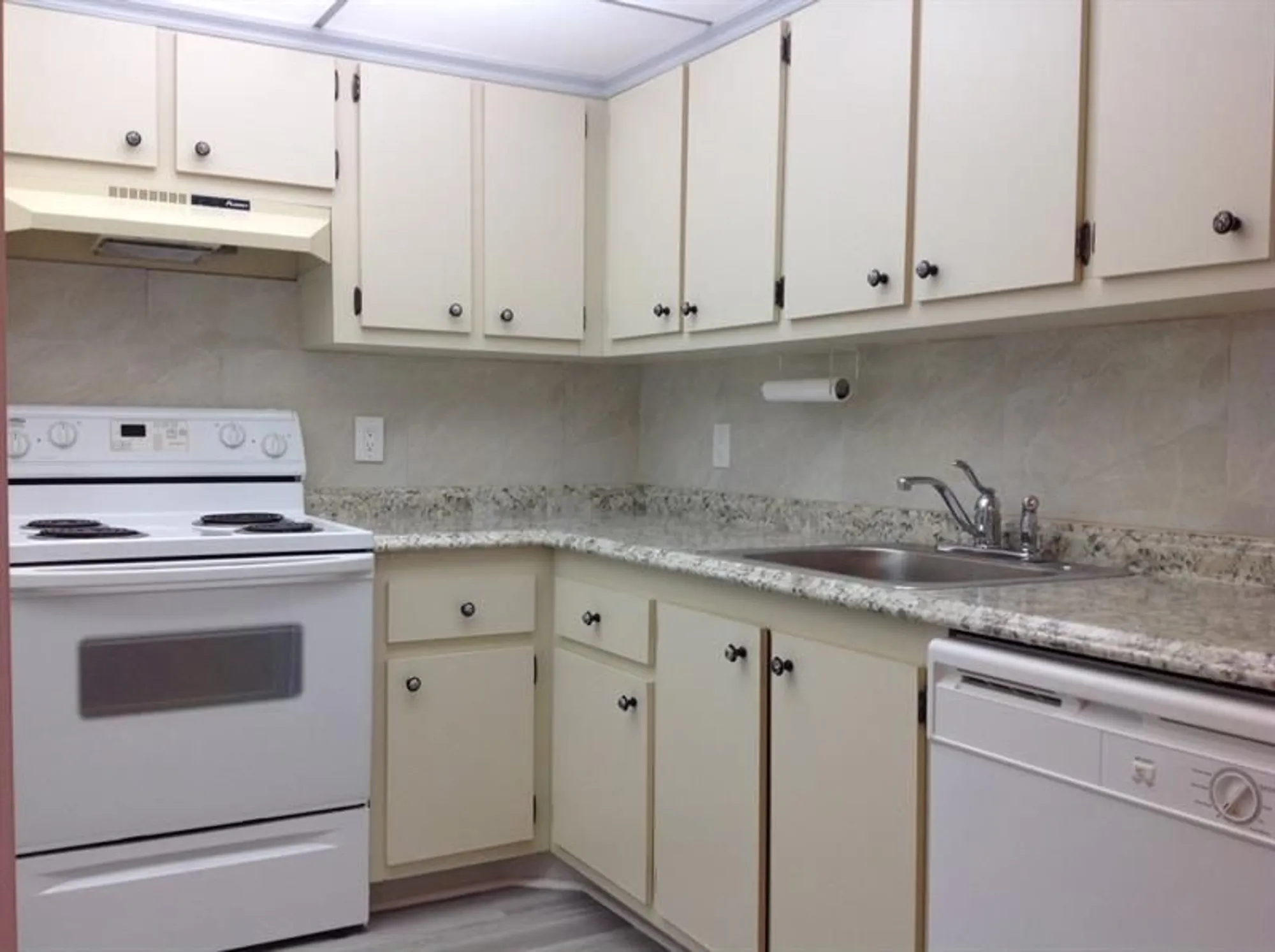 Property Slideshow image 3 of 22 | 1805 eleuthera pt apt j2, Coconut Creek, FL, 33066