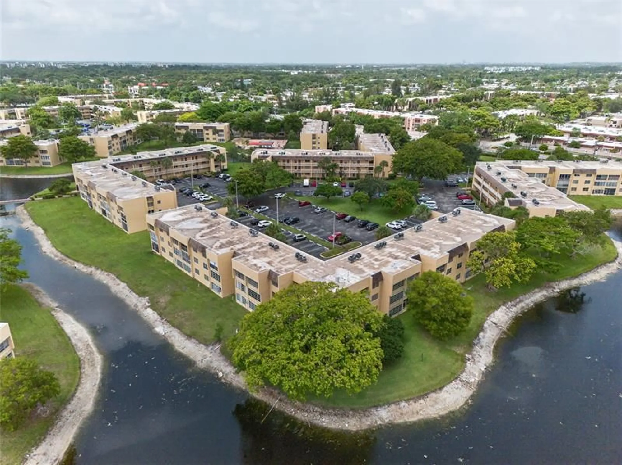 Property Slideshow image 32 of 33 | 6070 nw 64th ave 212, Tamarac, FL, 33319