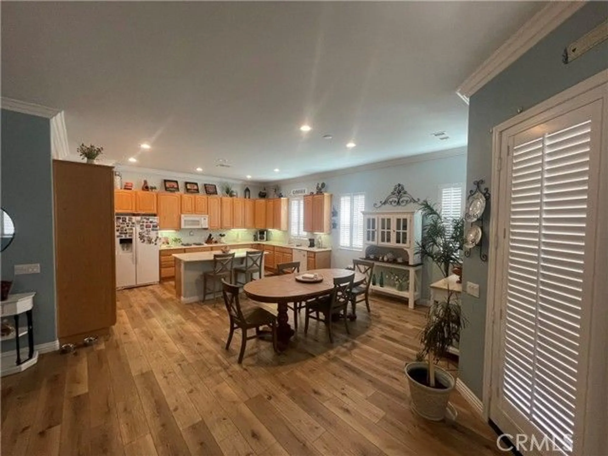 Property Slideshow image 15 of 56 | 19365 galloping hill rd, Apple Valley, CA, 92308