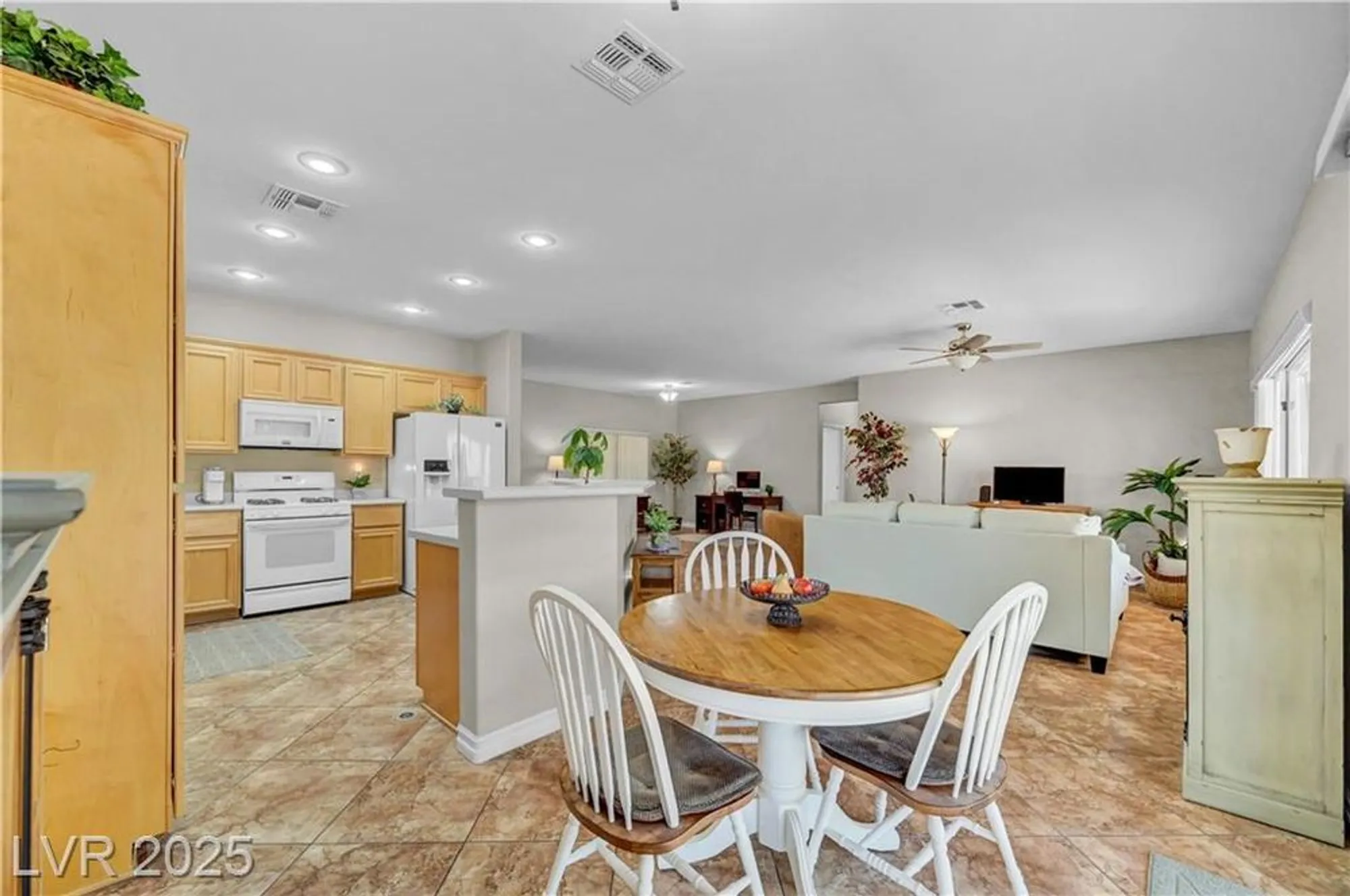 Property Slideshow image 26 of 65 | 2544 leighton ave, Henderson, NV, 89052