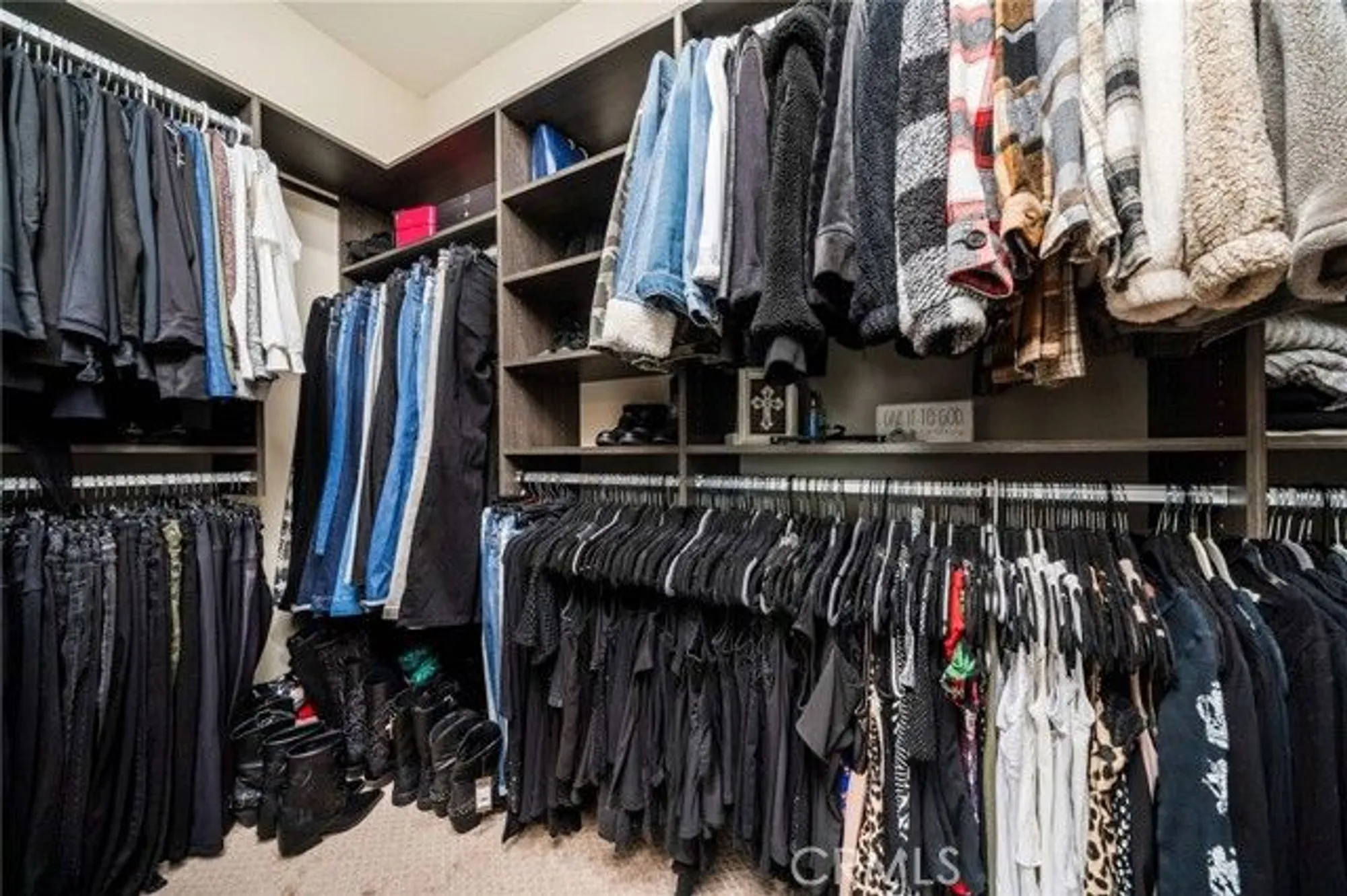 Property Slideshow image 16 of 34 | 1525 overpark ln, Beaumont, CA, 92223