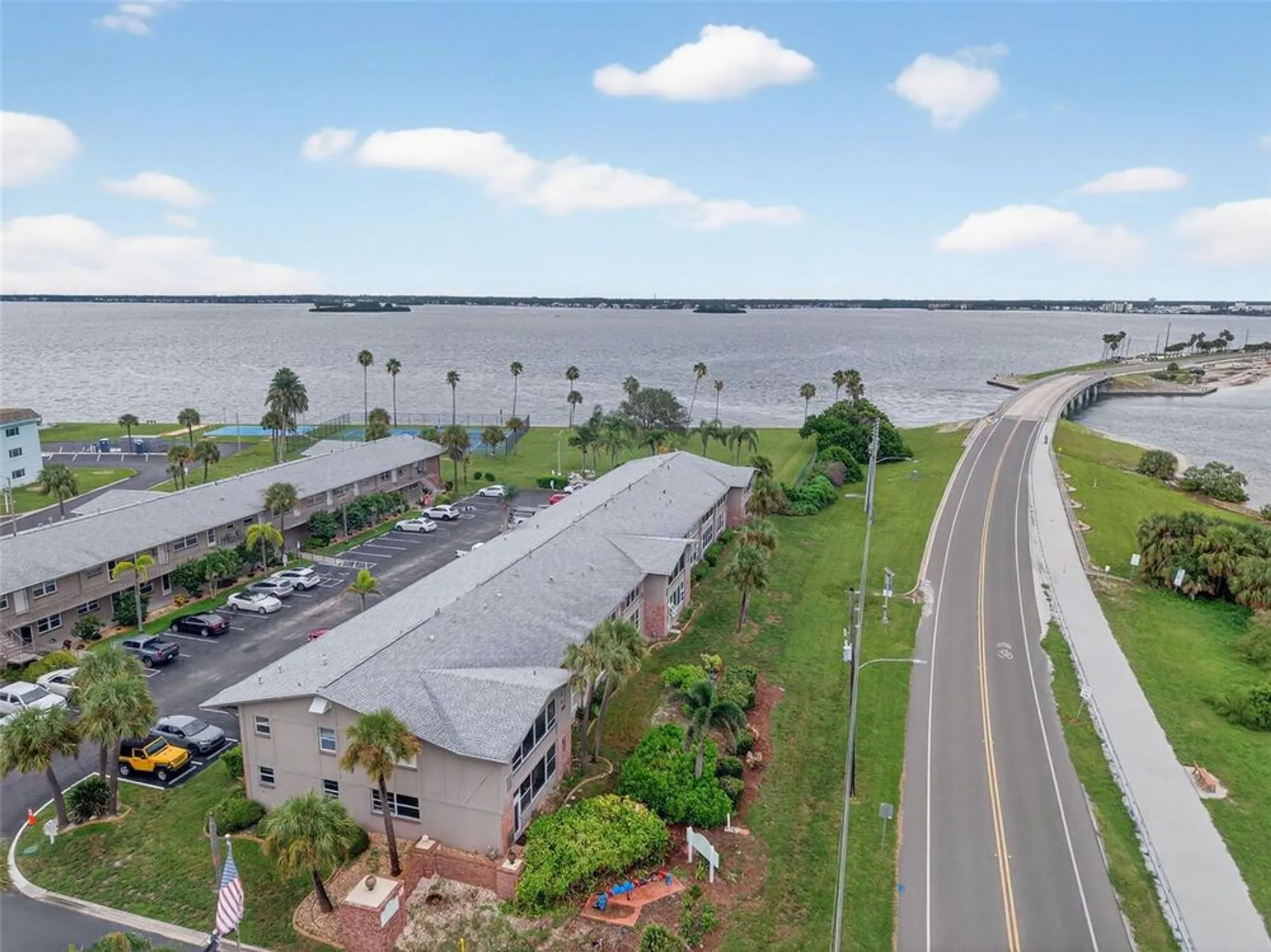 Property Slideshow image 28 of 44 | 2 causeway blvd 101, Dunedin, FL, 34698