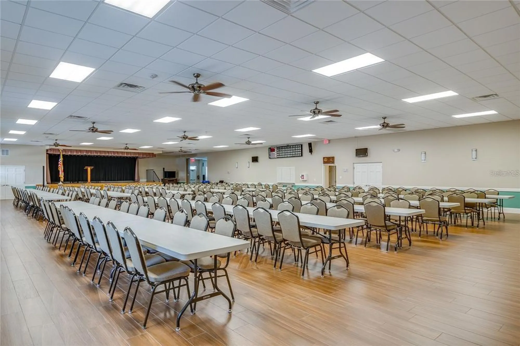 Property Slideshow image 5 of 14 | 5982 cormorant ct, Lakeland, FL, 33809