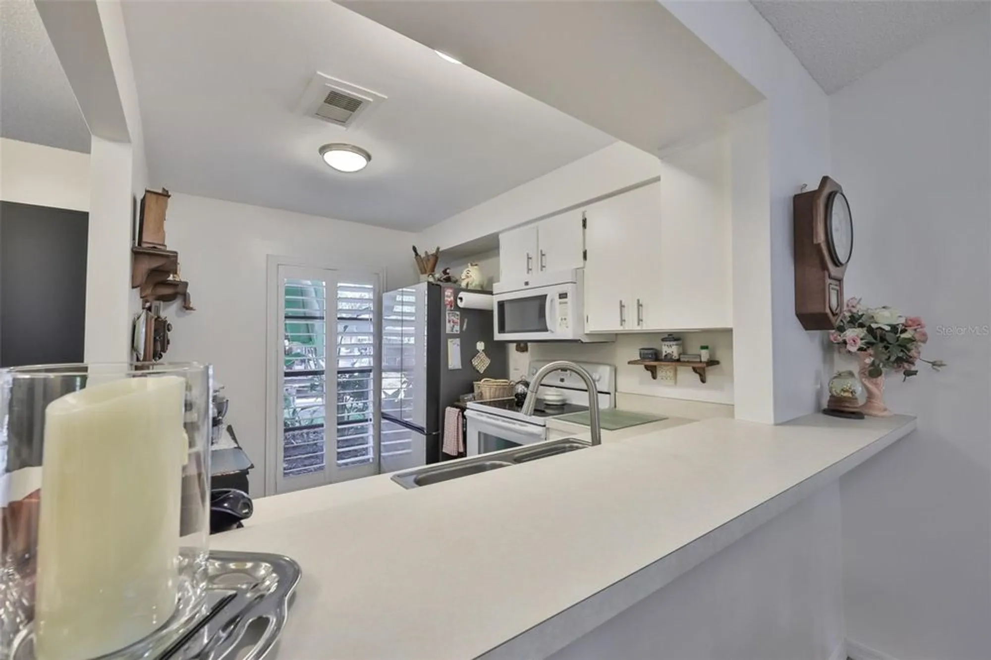 Property Slideshow image 7 of 37 | 313 knottwood ct, Sun City Center, FL, 33573