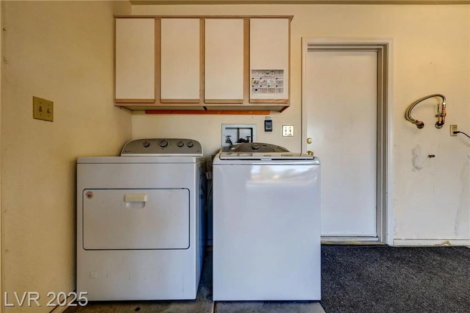 Property Slideshow image 19 of 58 | 2813 brianwood ct, Las Vegas, NV, 89134