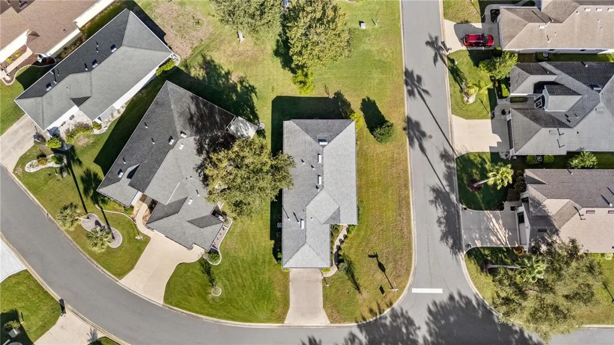 Property Slideshow image 60 of 77 | 20505 queen alexandra dr, Leesburg, FL, 34748