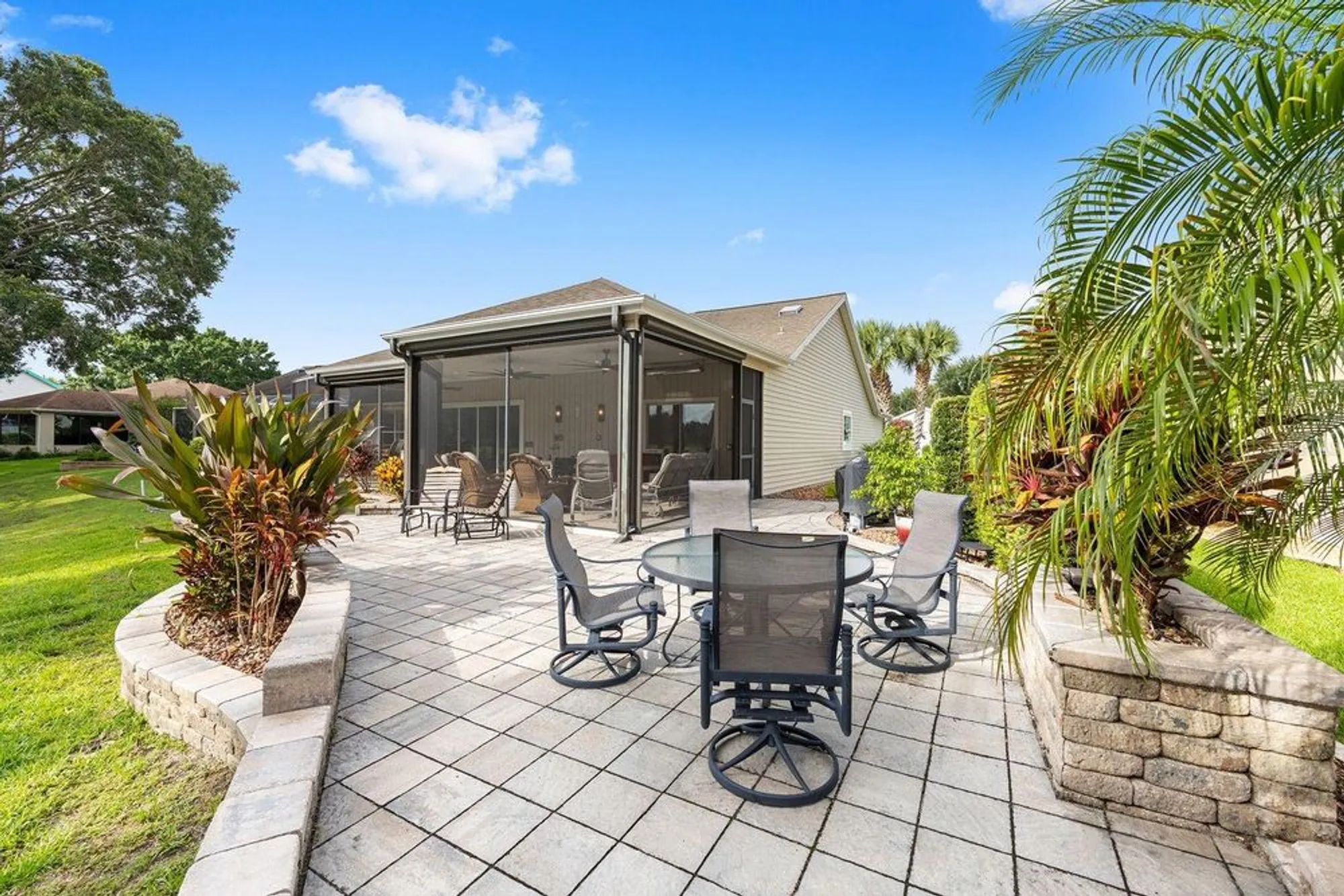 Property Slideshow image 30 of 38 | 917 ramos dr, The Villages, FL, 32159