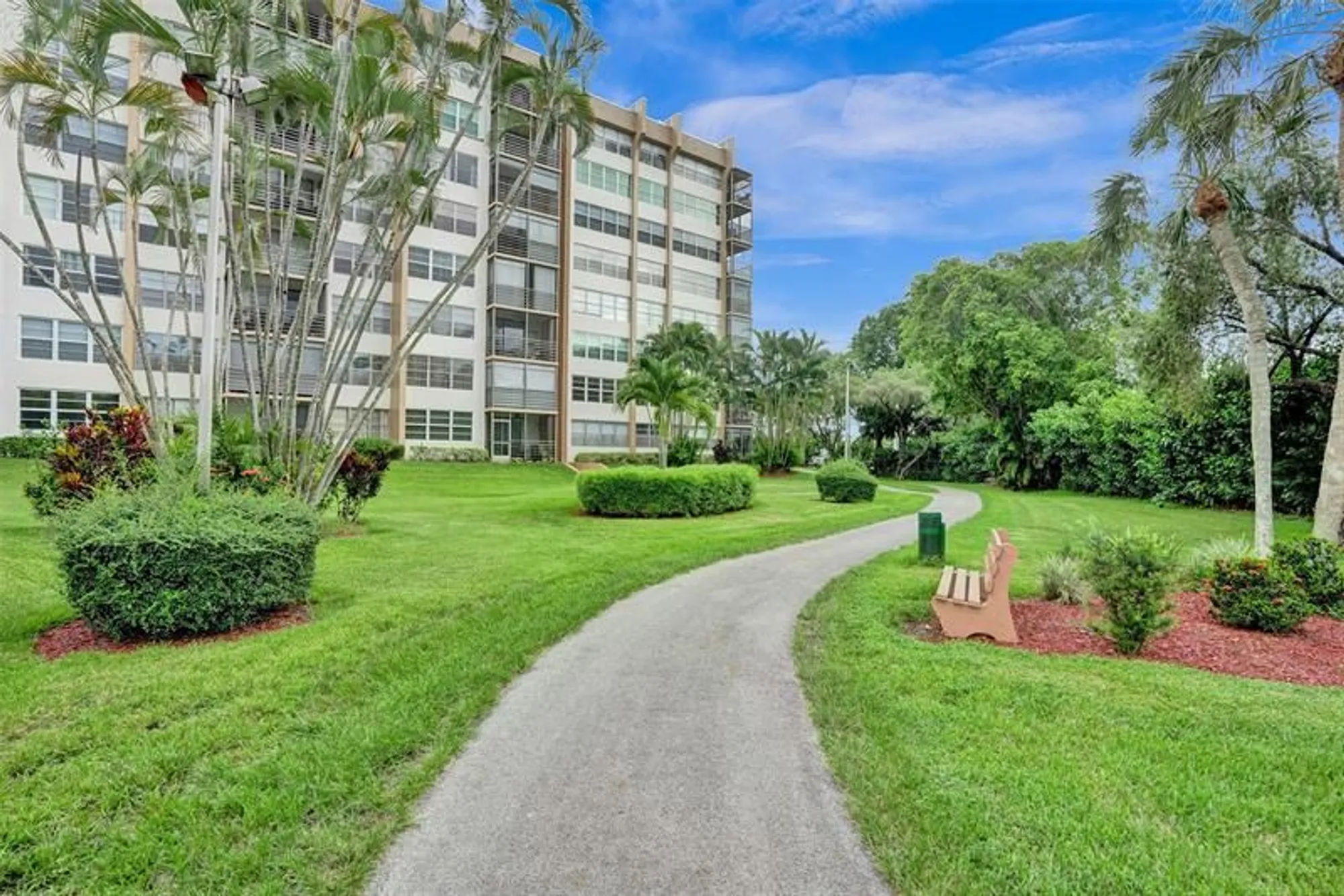 Property Slideshow image 69 of 71 | 1100 saint charles pl 612, Pembroke Pines, FL, 33026