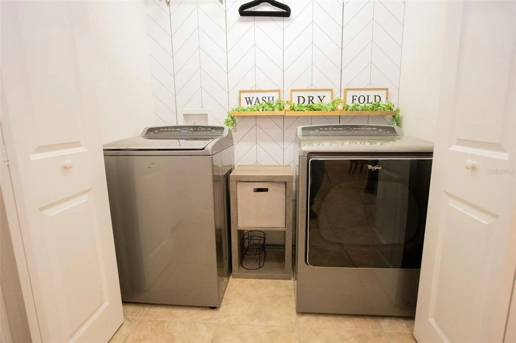 Property Slideshow image 12 of 18 | 10274 julia isles ave, Oxford, FL, 34484