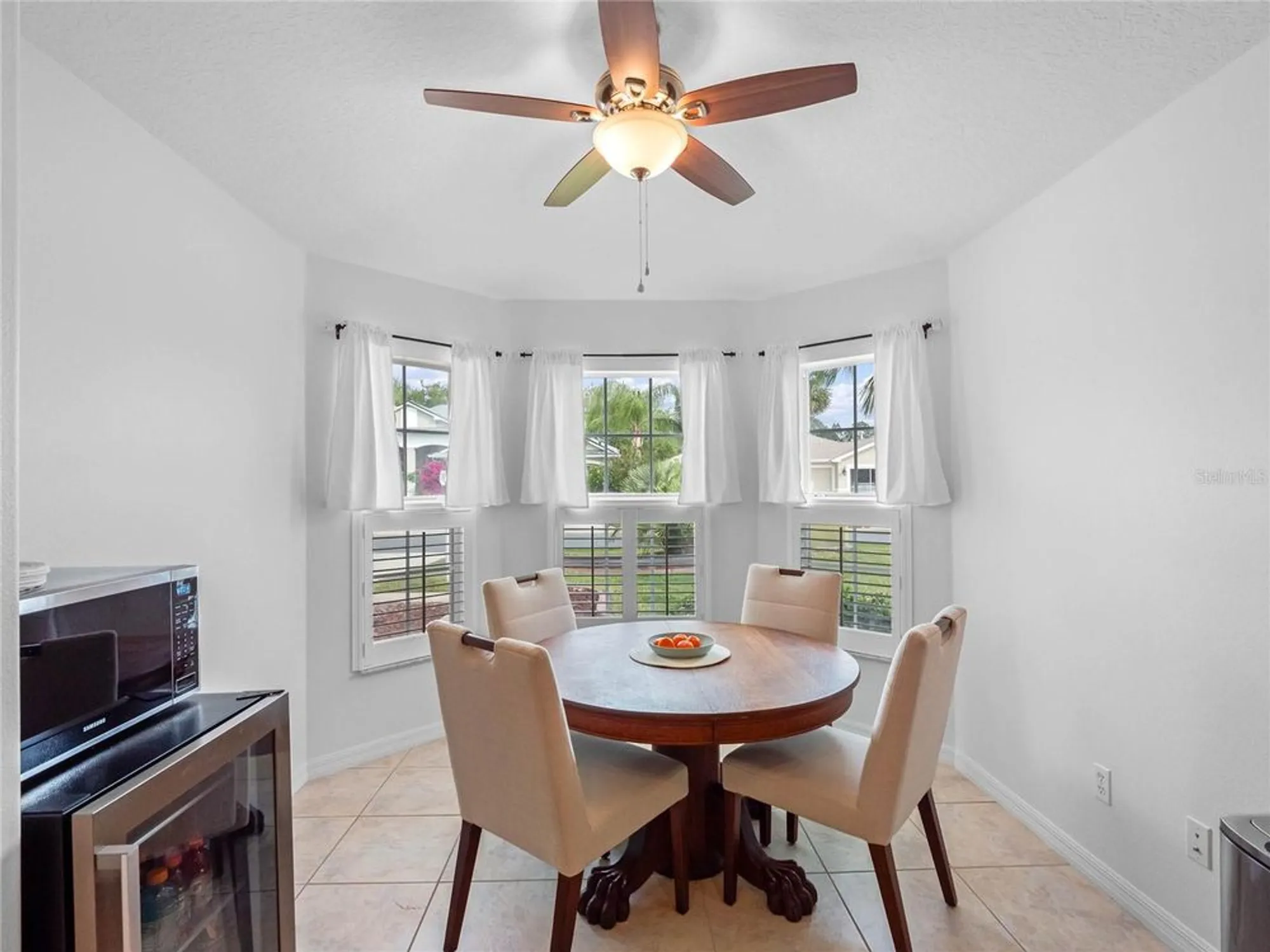 Property Slideshow image 20 of 61 | 5454 sir churchill dr, Leesburg, FL, 34748