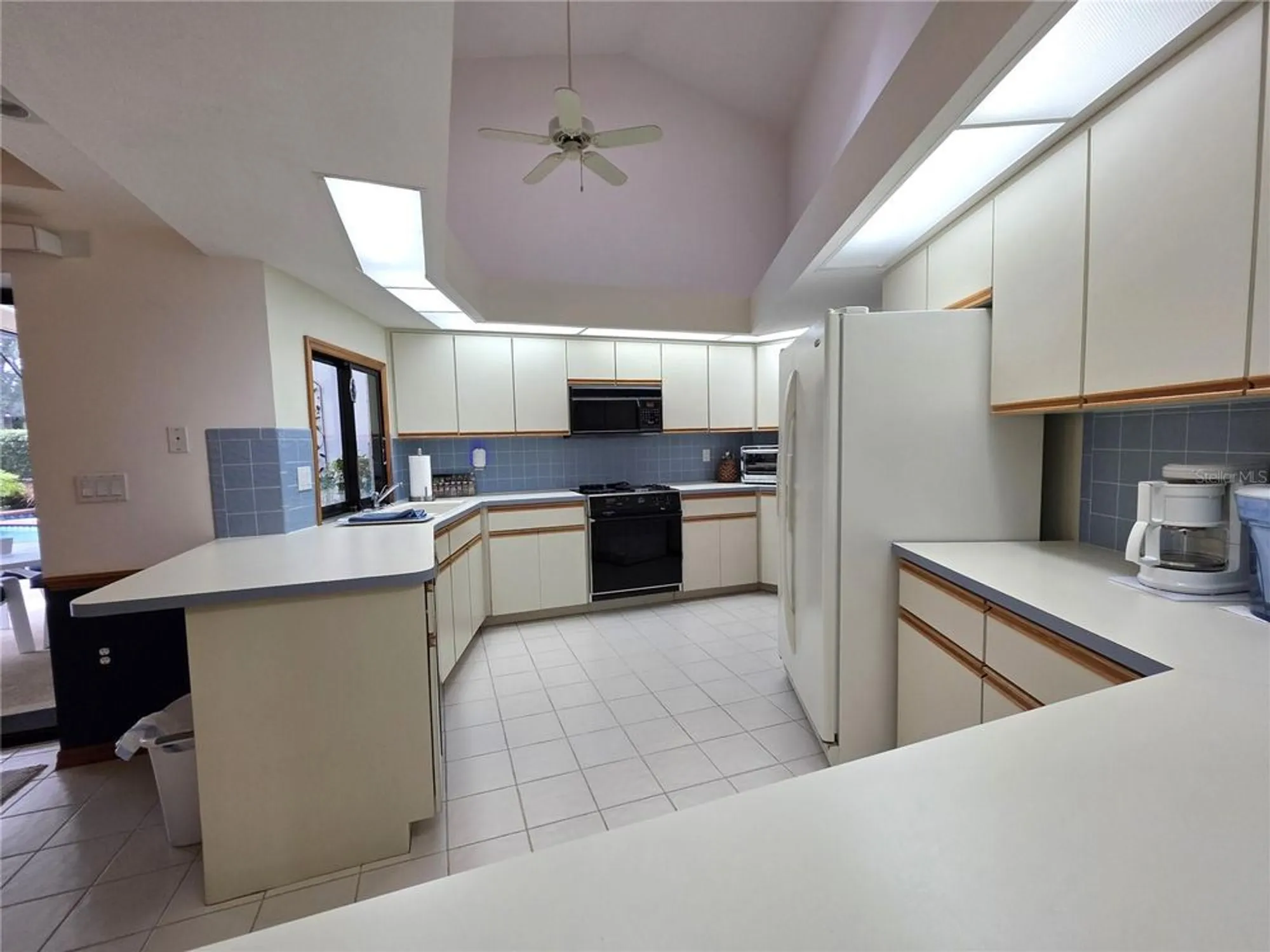 Property Slideshow image 9 of 45 | 9446 ashley dr, Weeki Wachee, FL, 34613