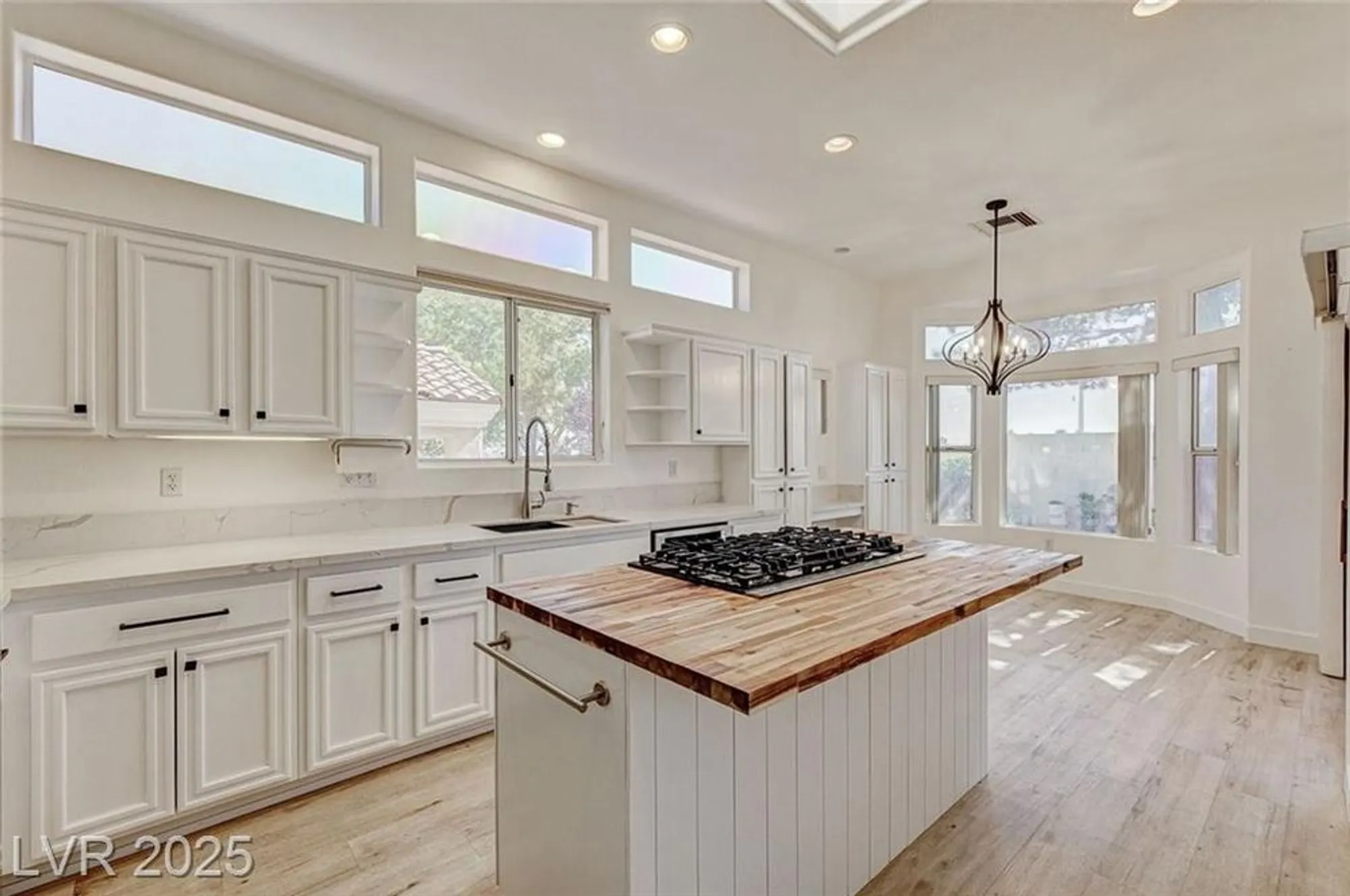 Property Slideshow image 21 of 47 | 10725 mission lakes ave, Las Vegas, NV, 89134