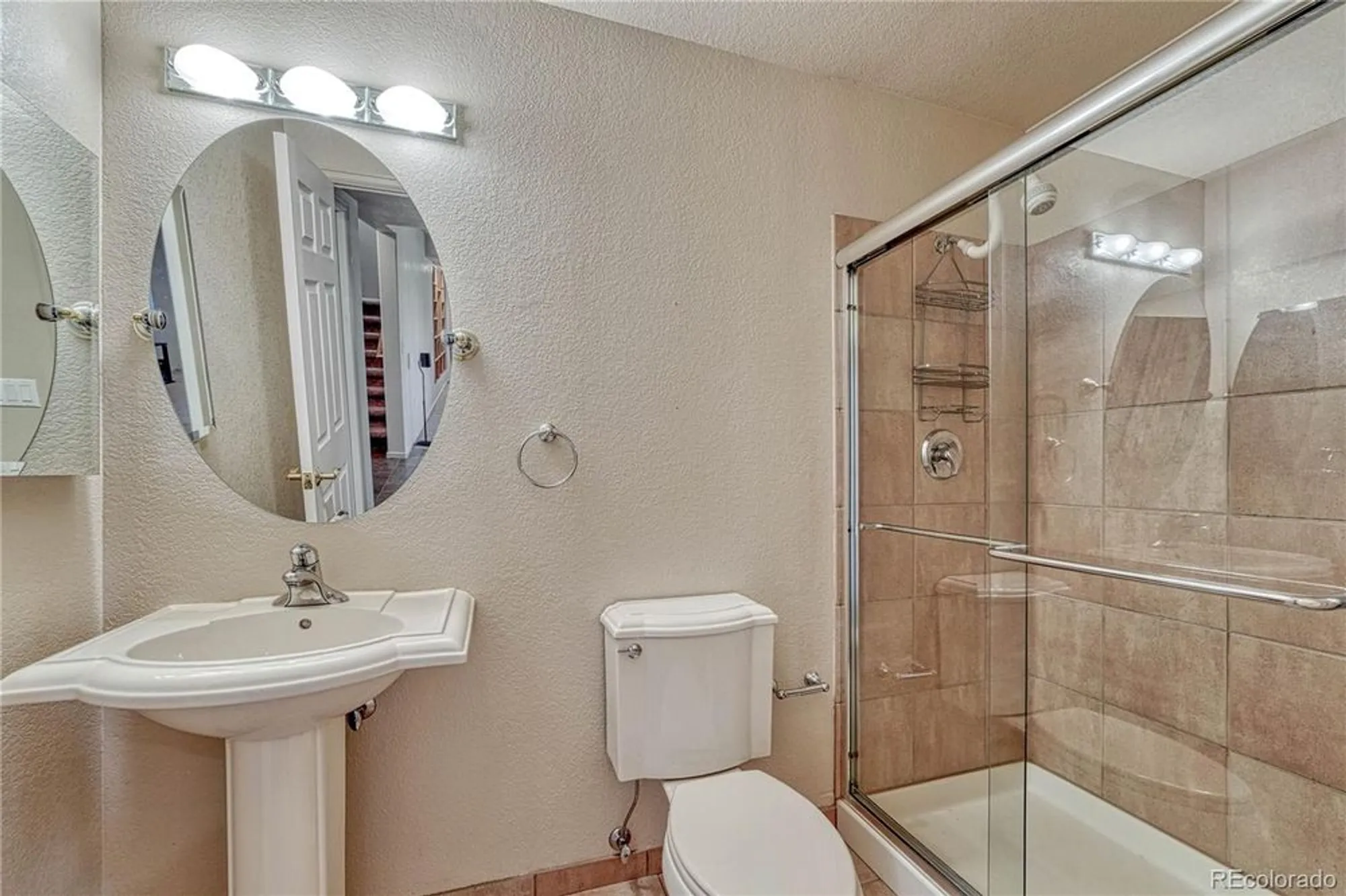 Property Slideshow image 30 of 46 | 8107 s catawba ct, Aurora, CO, 80016