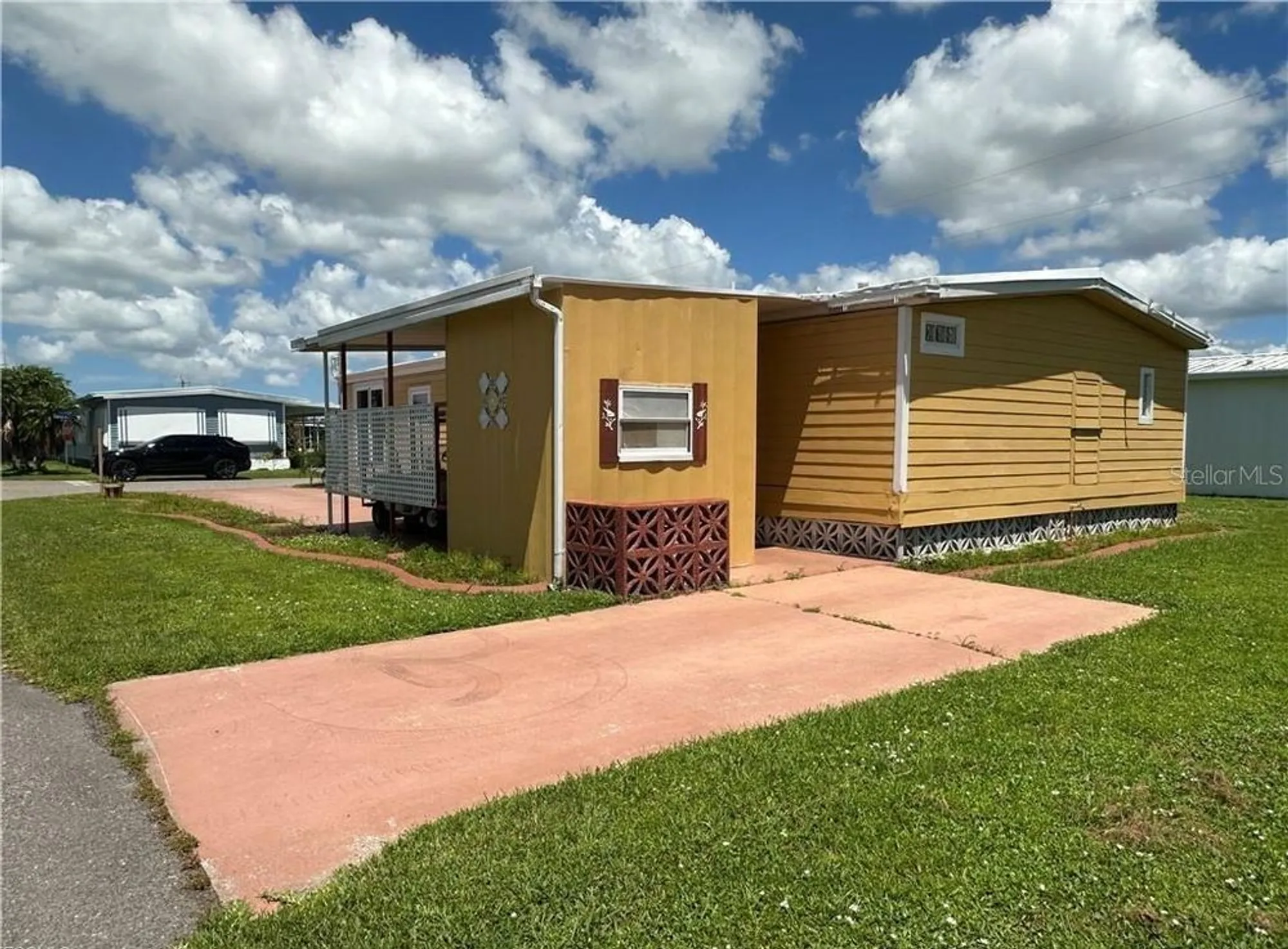 Property Slideshow image 3 of 39 | 14700 patrick henry rd, North Fort Myers, FL, 33917