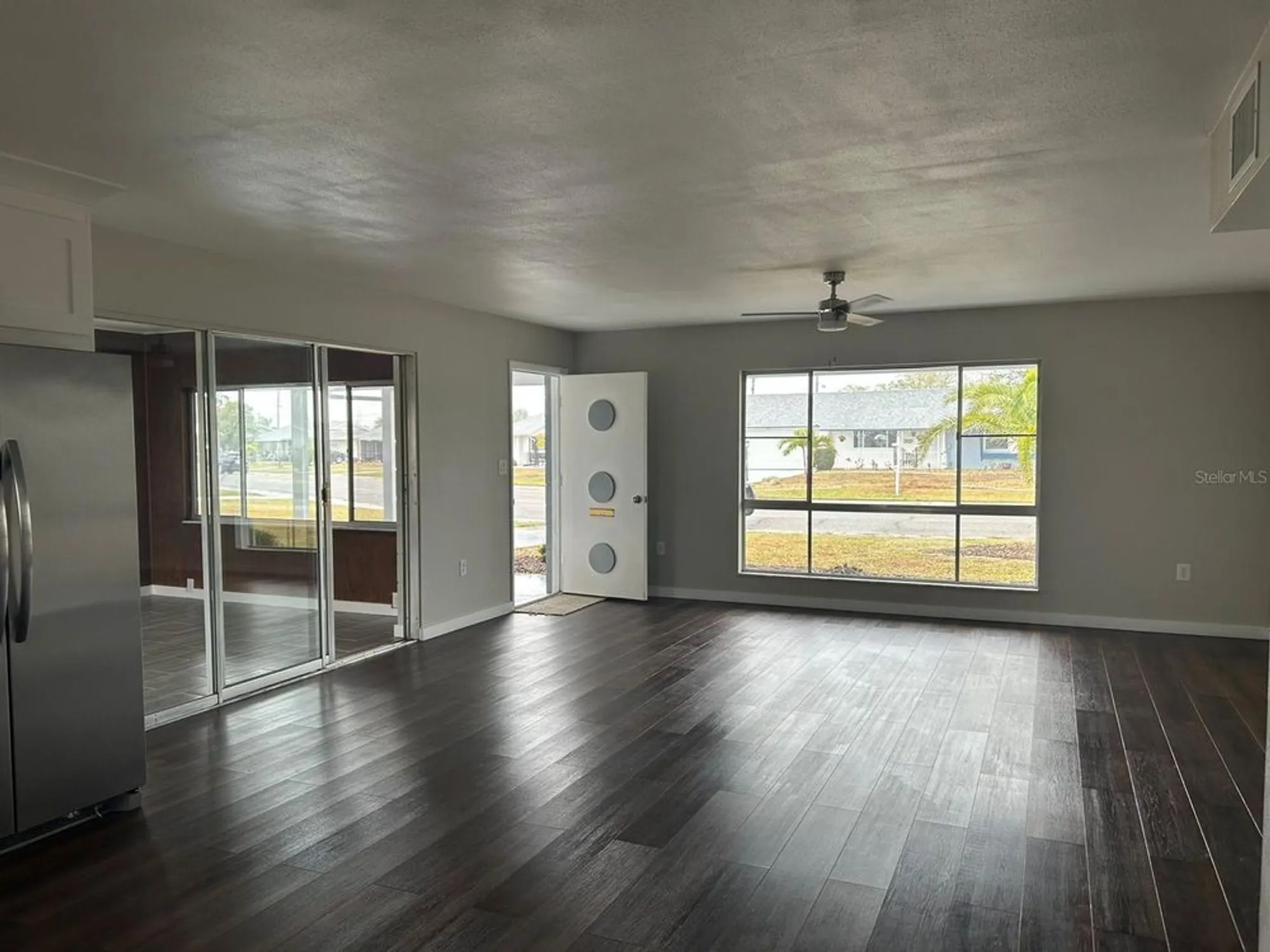 Property Slideshow image 8 of 10 | 702 desert hills way, Sun City Center, FL, 33573