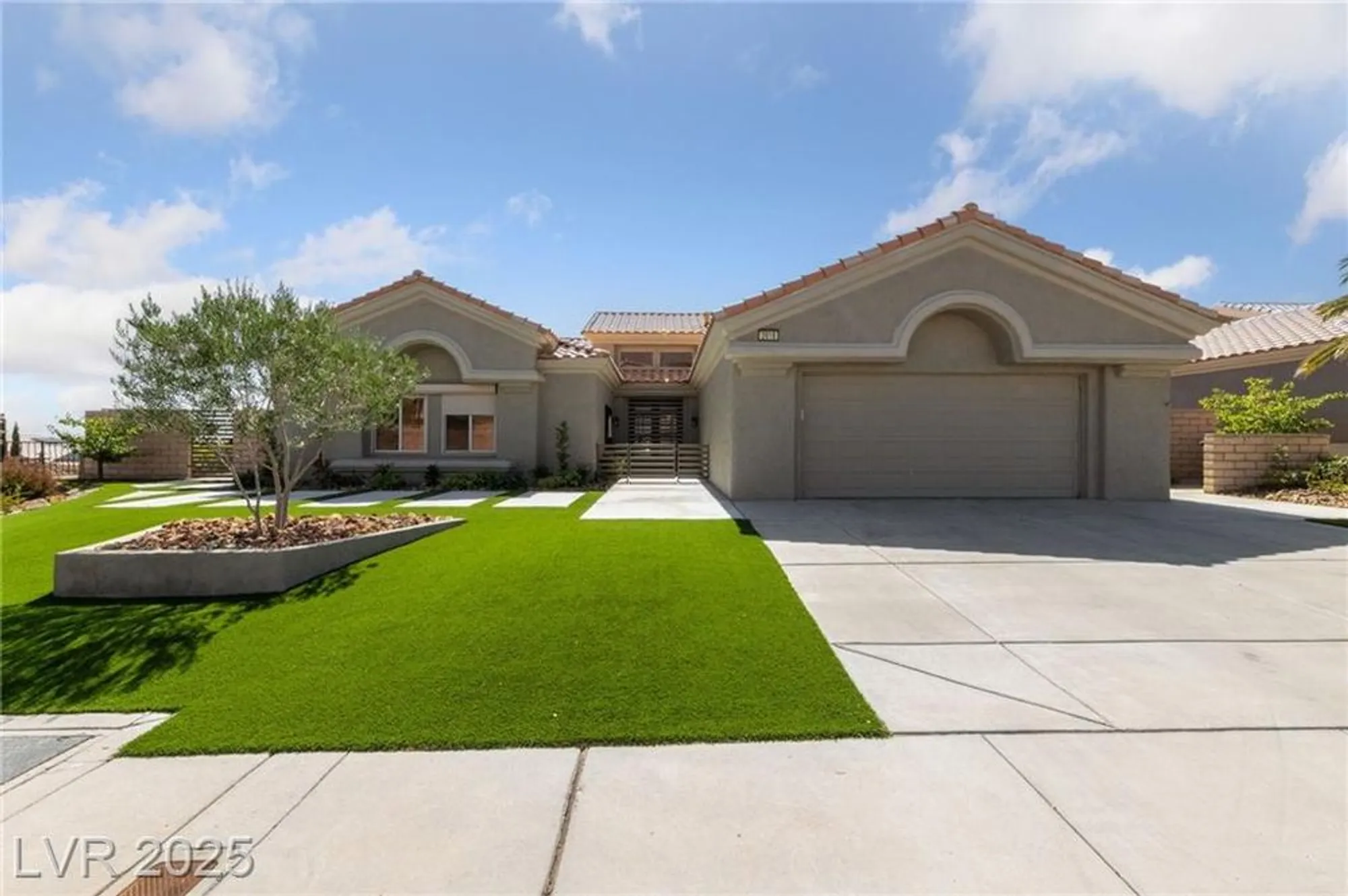 Property Slideshow image 9 of 69 | 2616 faiss dr, Las Vegas, NV, 89134