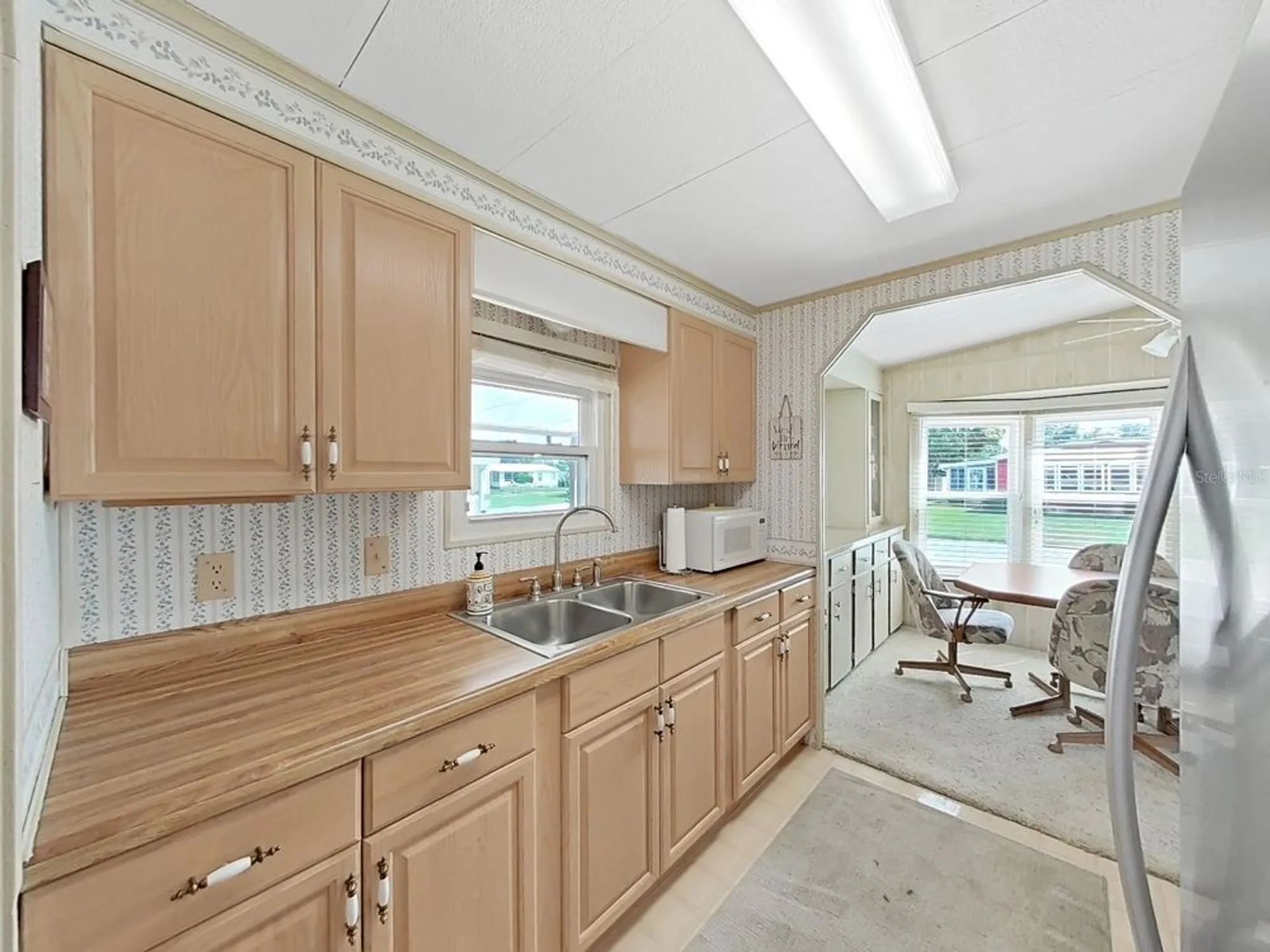 Property Slideshow image 11 of 45 | 4909 foxwood lake dr, Lakeland, FL, 33810