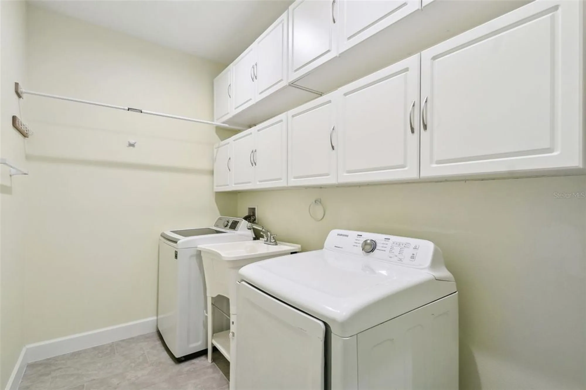 Property Slideshow image 31 of 53 | 204 bella cortina dr, Kissimmee, FL, 34759