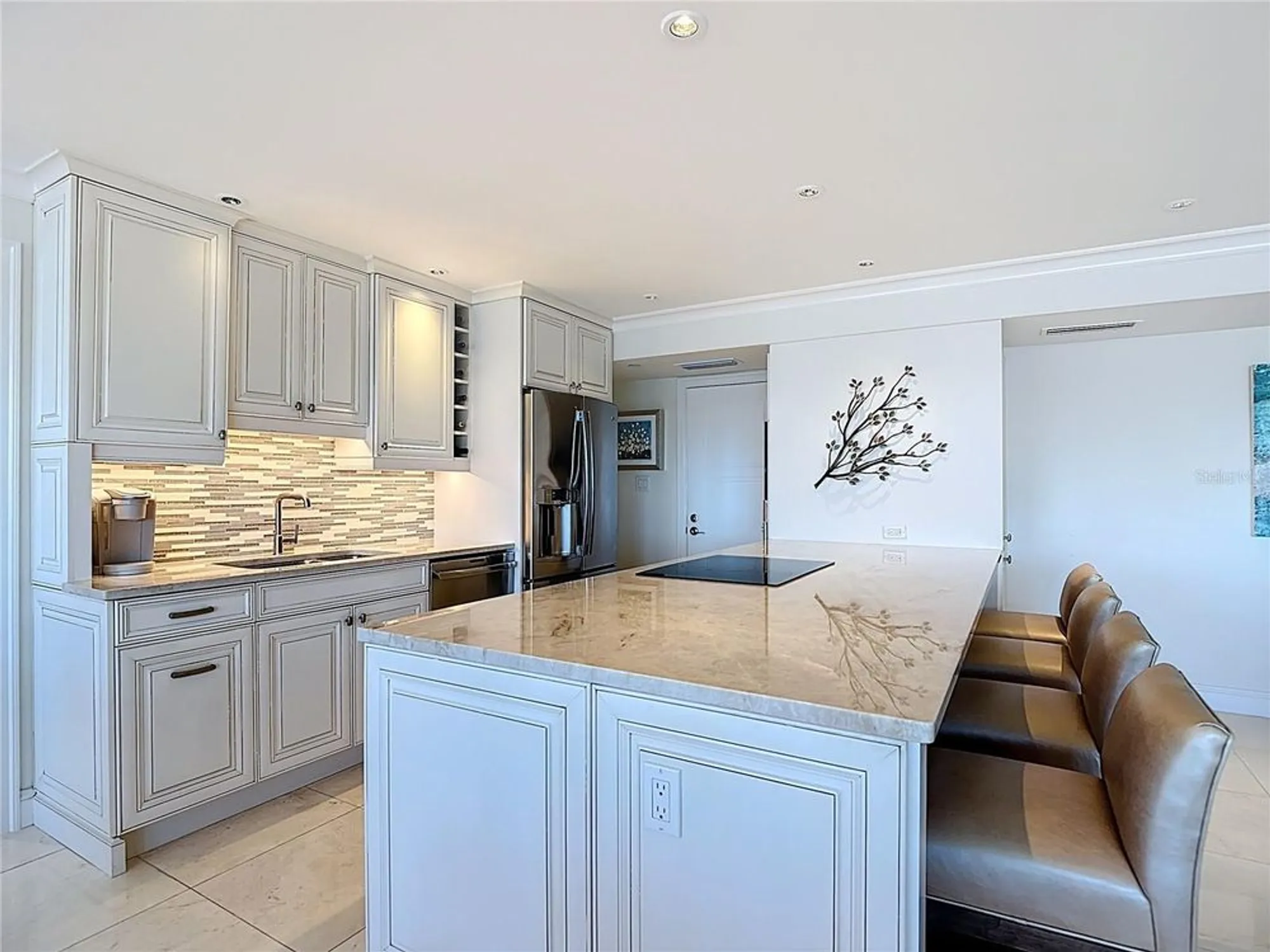 Property Slideshow image 15 of 54 | 3430 gulf shore blvd 3b, Naples, FL, 34103