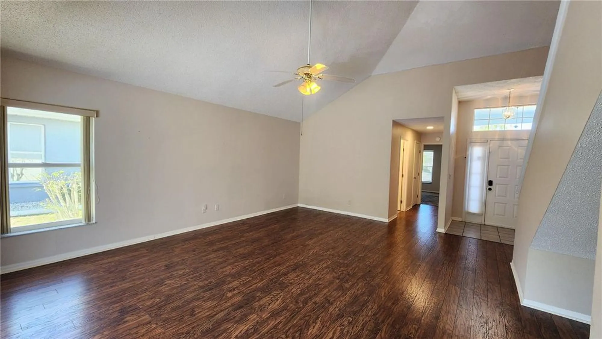 Property Slideshow image 5 of 60 | 2113 e del webb blvd, Sun City Center, FL, 33573