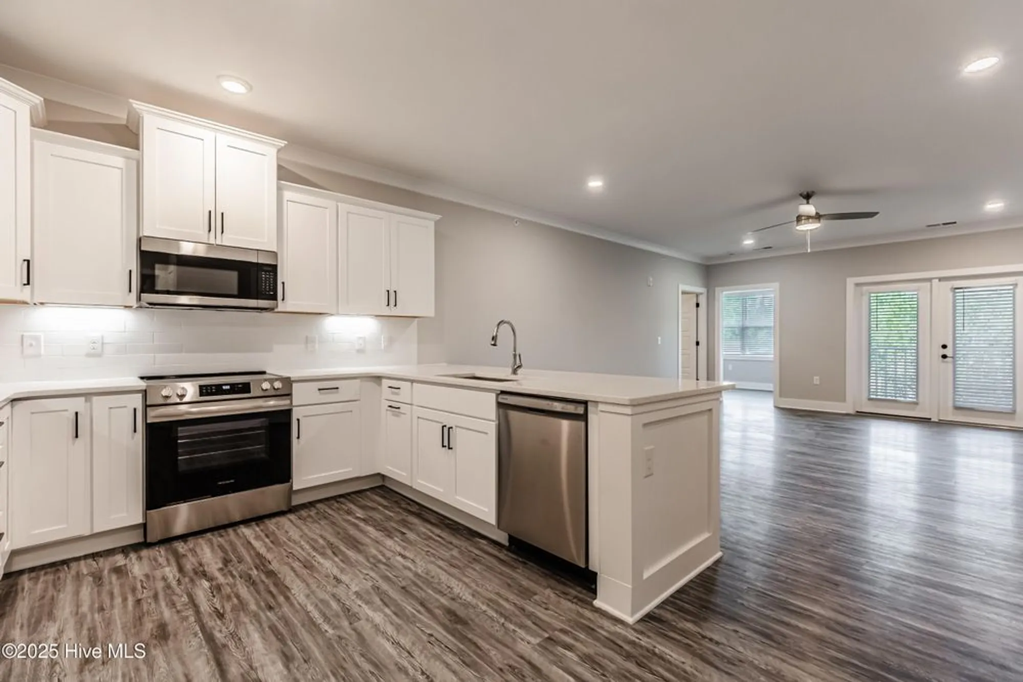 Property Slideshow image 3 of 39 | 395 s crow creek dr nw unit 1821, Calabash, NC, 28467