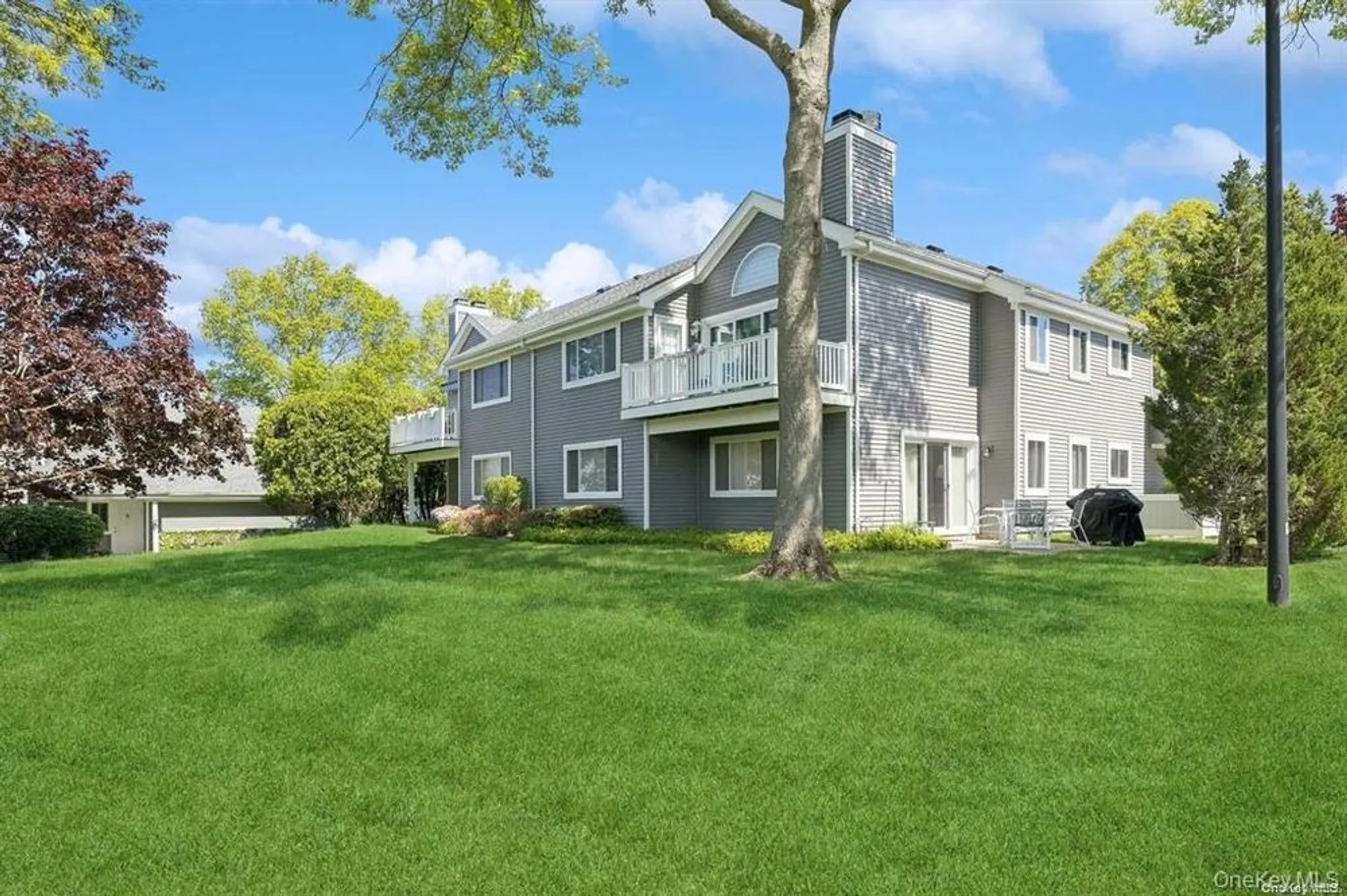 Property Slideshow image 4 of 18 | 416 lindsay ln, Moriches, NY, 11955