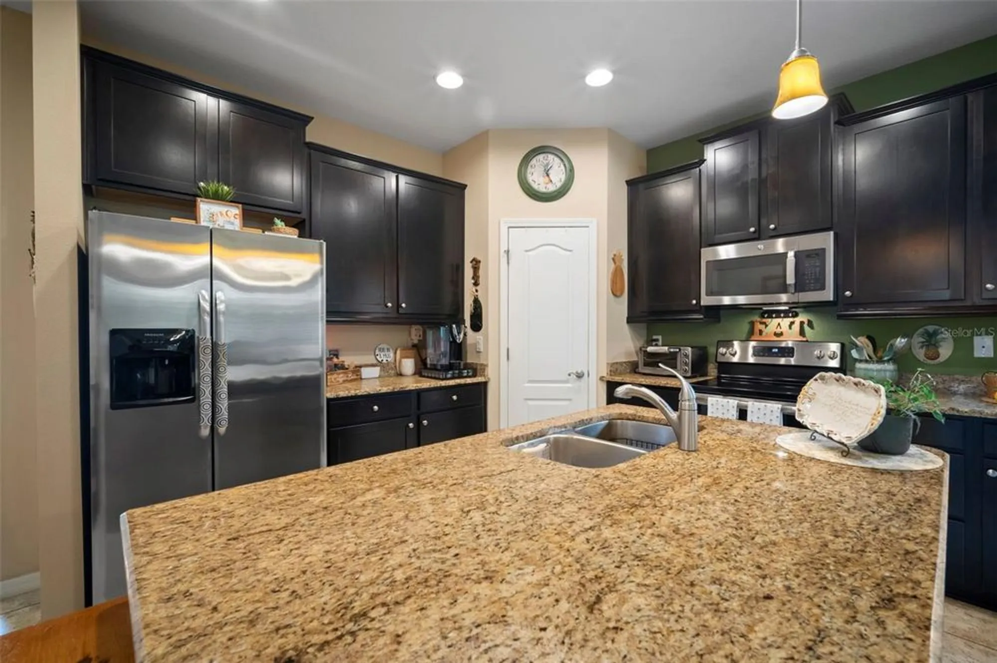 Property Slideshow image 7 of 26 | 29405 cochiti lake dr, San Antonio, FL, 33576