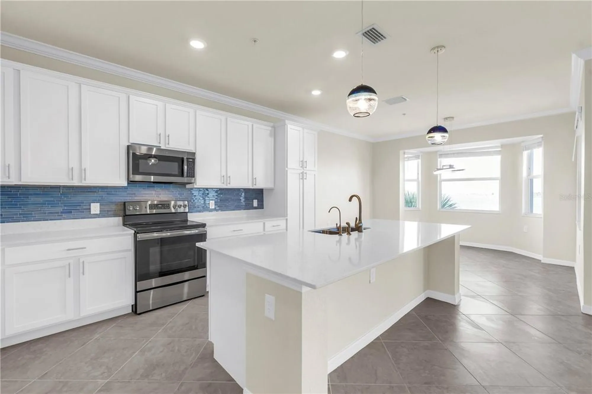 Property Slideshow image 29 of 67 | 1030 tidewater shores loop 405, Bradenton, FL, 34208