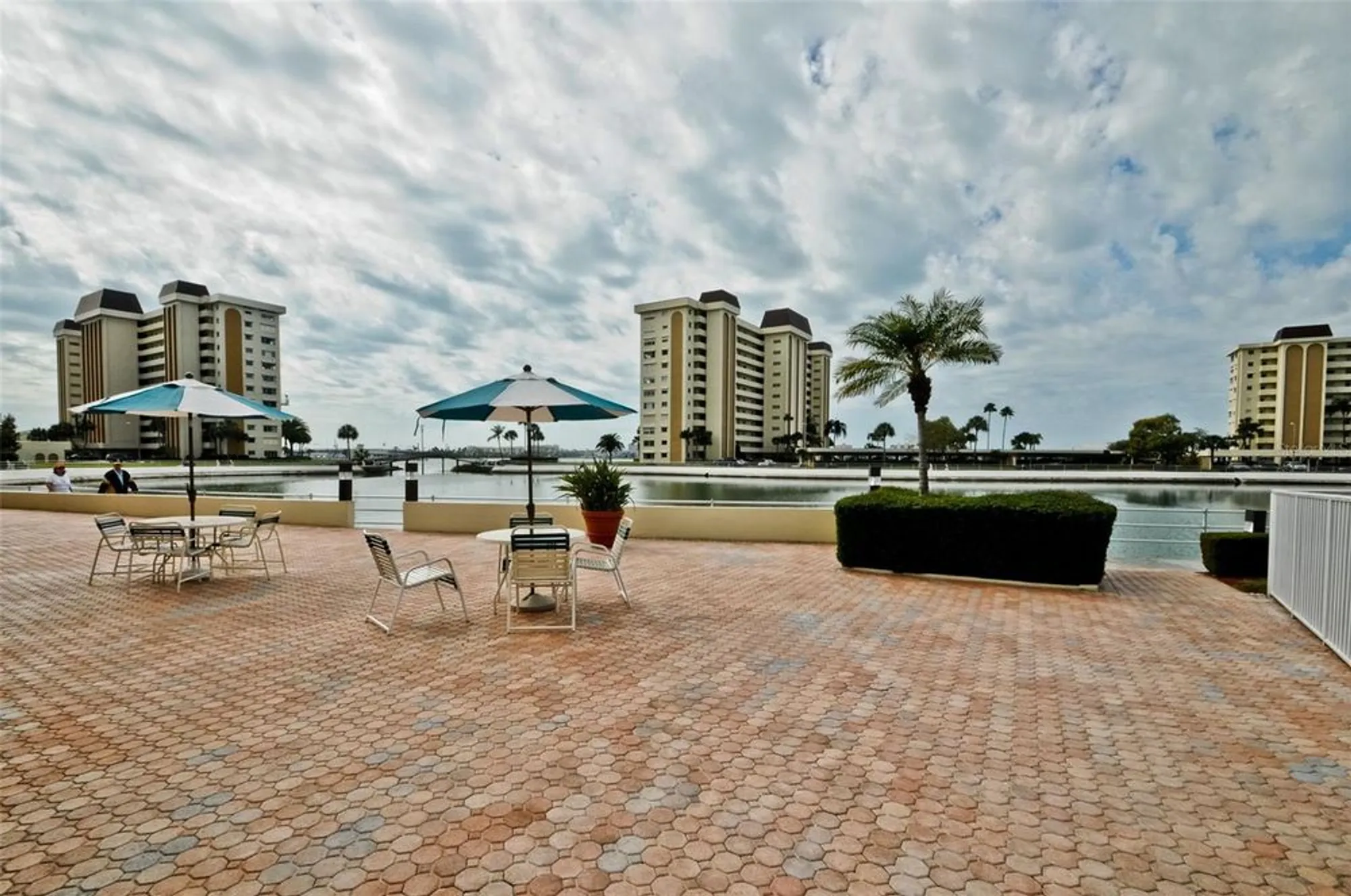 Property Slideshow image 39 of 50 | 4550 cove cir apt 502, St Petersburg, FL, 33708