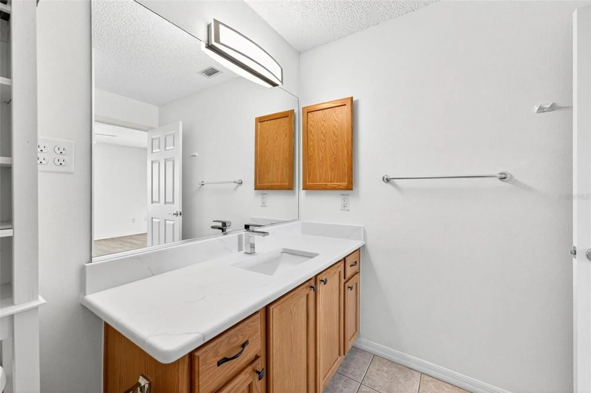 Property Slideshow image 46 of 57 | 2446 kenmore ln, The Villages, FL, 32162