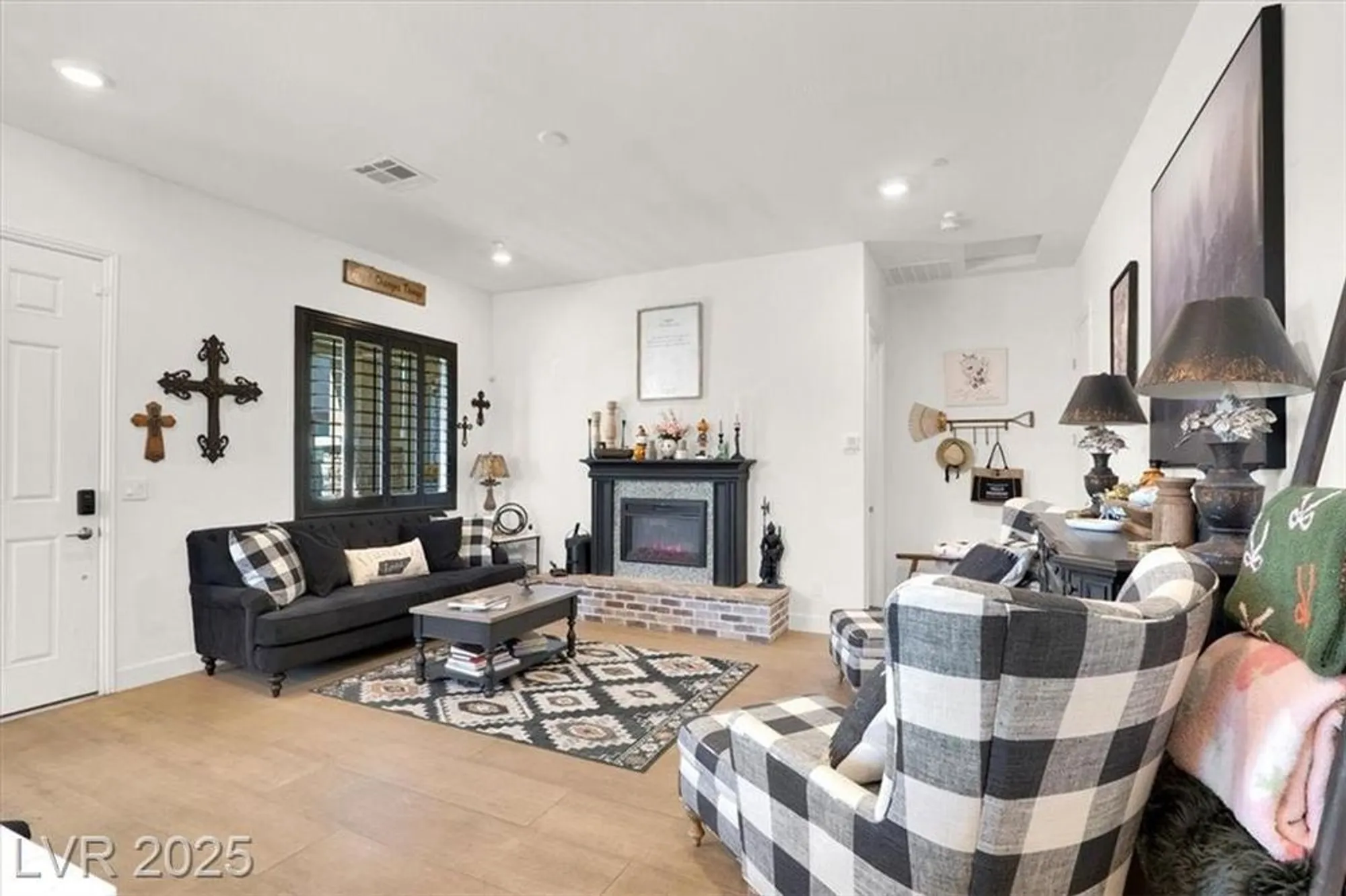 Property Slideshow image 4 of 45 | 727 chopin hills st, Henderson, NV, 89011