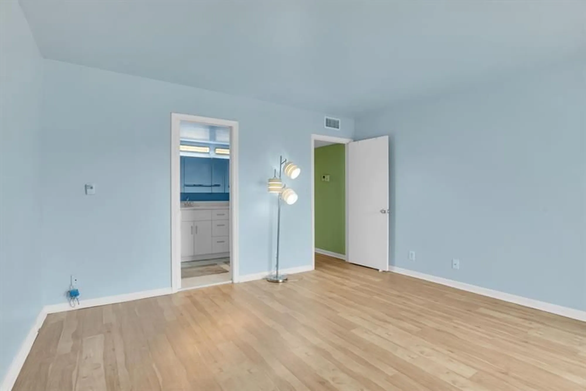 Property Slideshow image 27 of 32 | 4402 martinique ct l3, Coconut Creek, FL, 33066