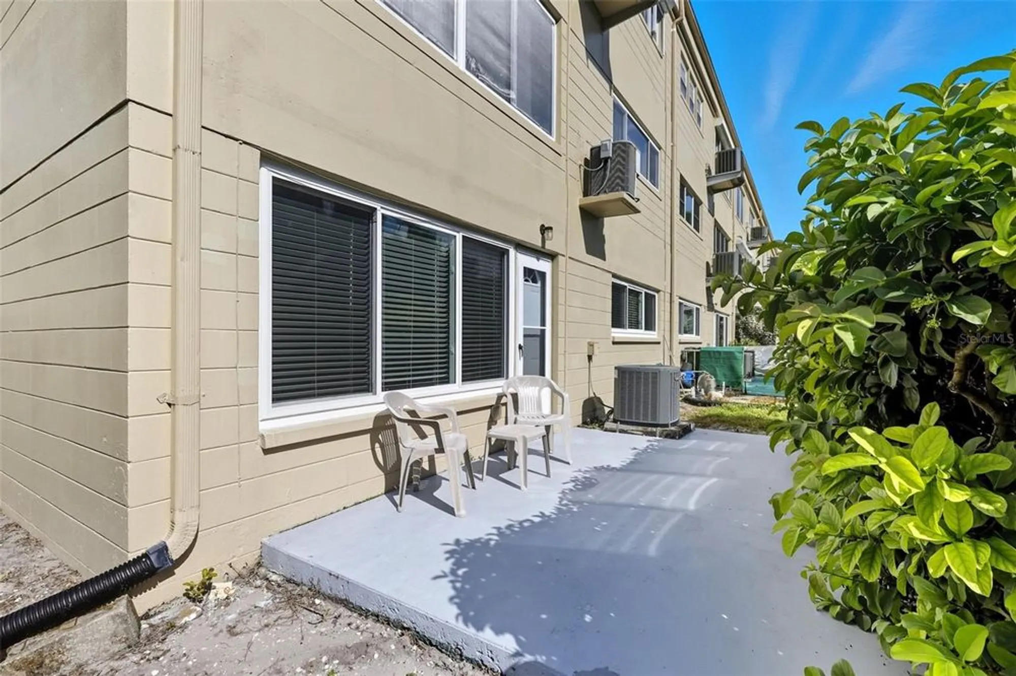 Property Slideshow image 25 of 28 | 2351 irish ln 21, Clearwater, FL, 33763