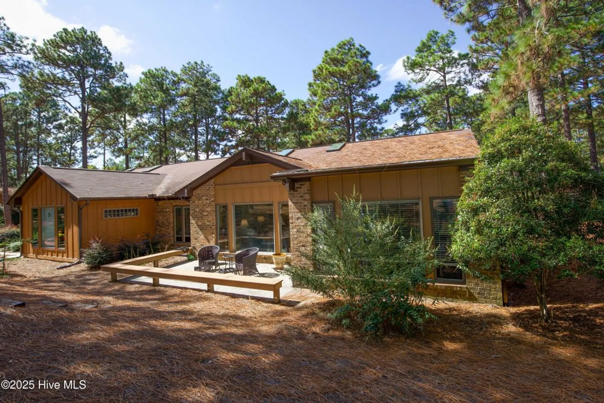 Property Slideshow image 3 of 49 | 737 burlwood dr, Southern Pines, NC, 28387
