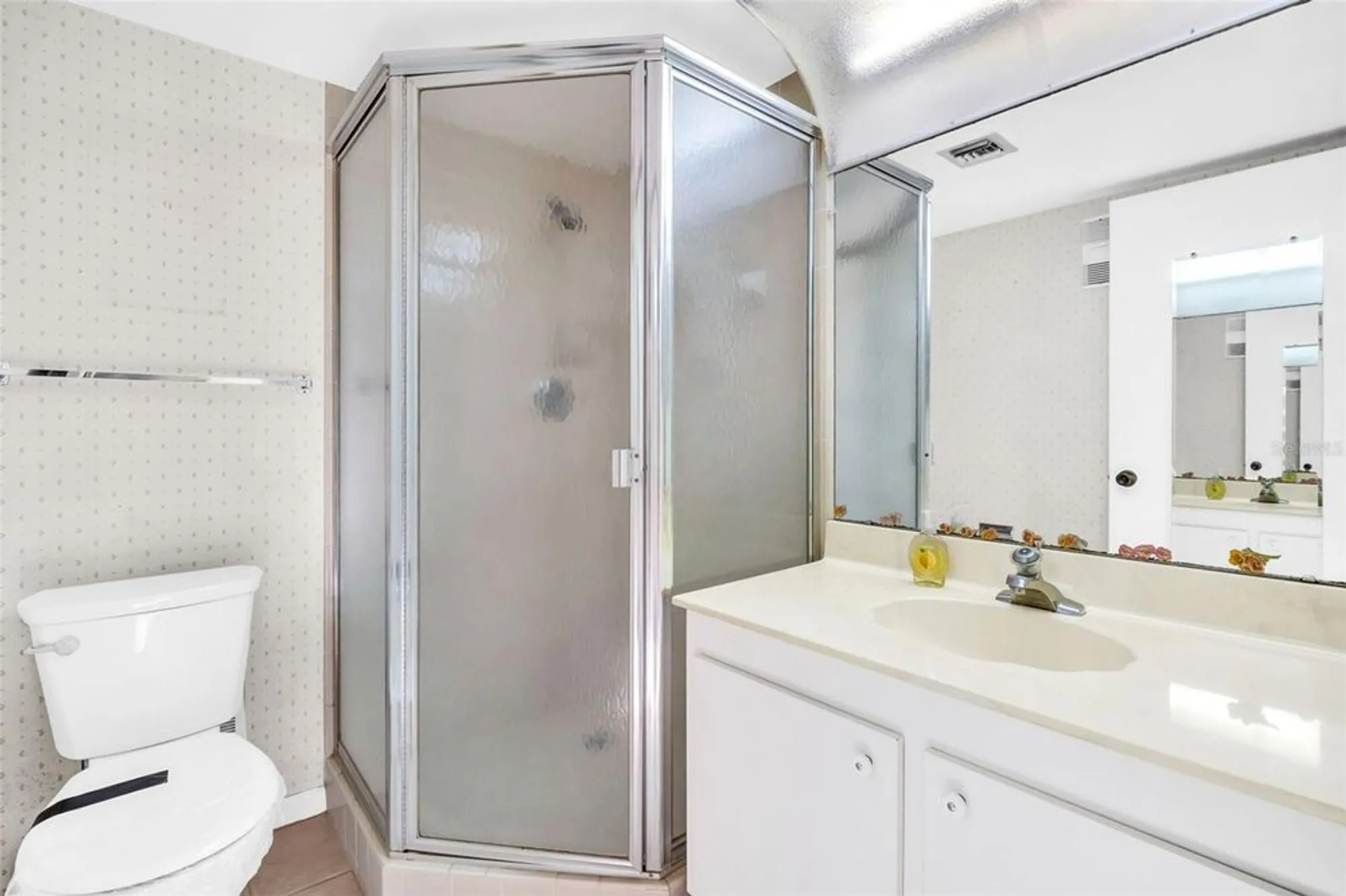 Property Slideshow image 22 of 37 | 11945 143rd st 7121, Largo, FL, 33774