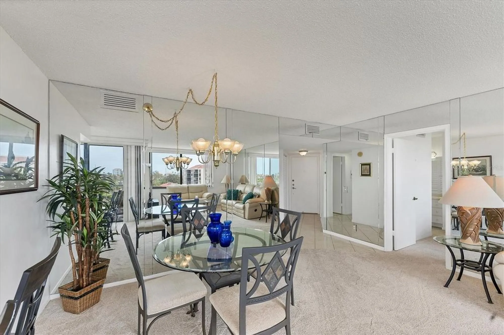 Property Slideshow image 9 of 31 | 6158 palma del mar blvd s apt 504, St Petersburg, FL, 33715